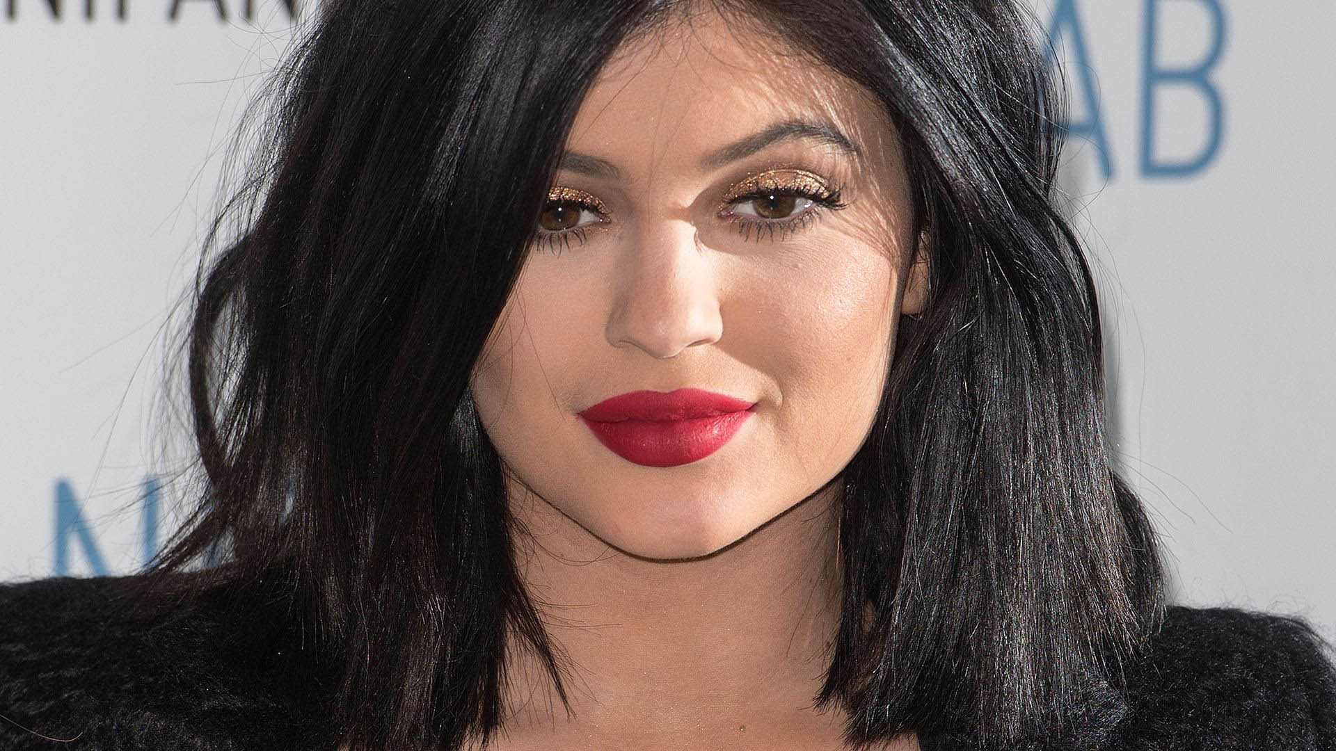 1920x1080 Kylie Jenner Red Lips  wallpaper