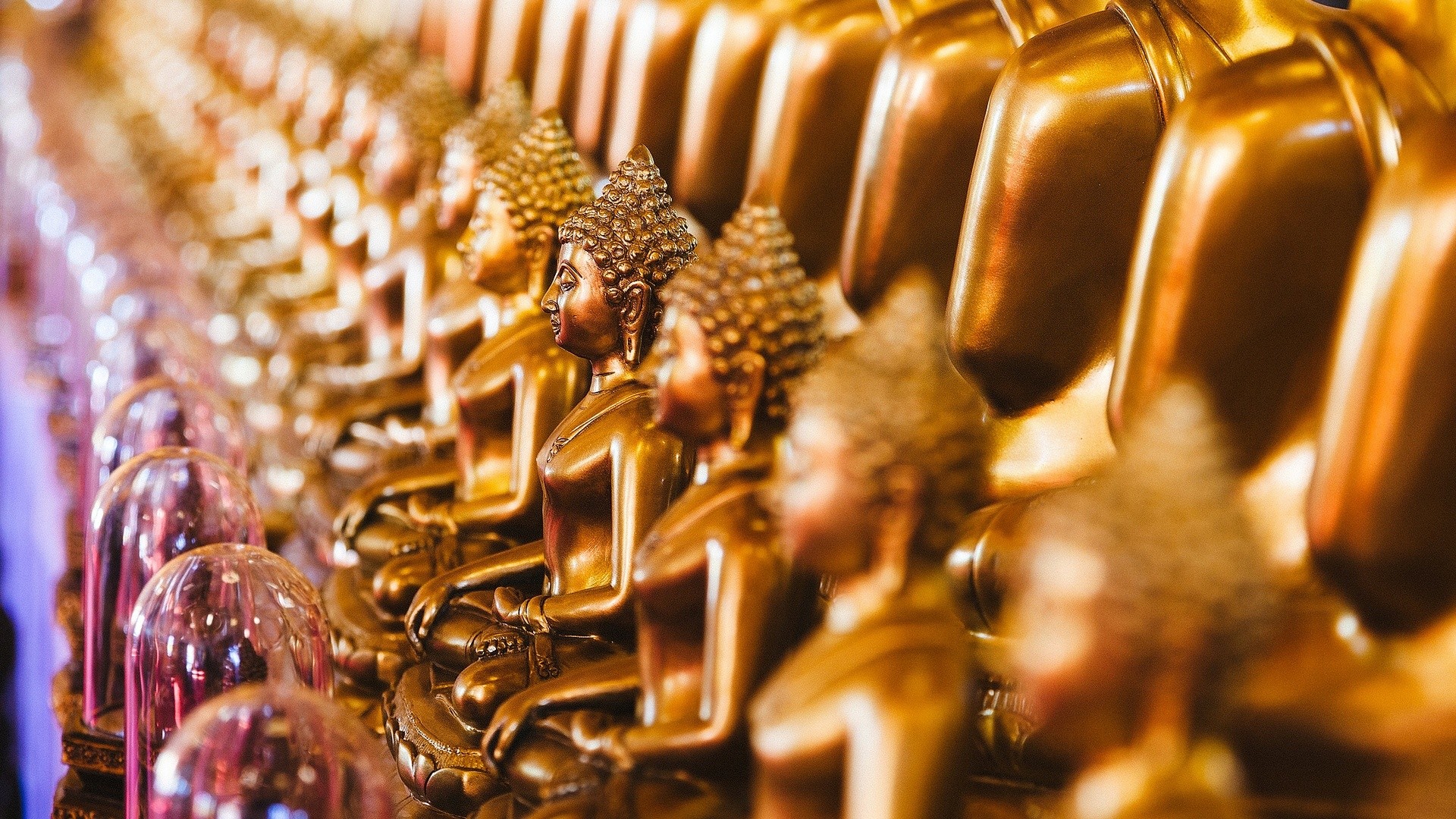 1920x1080 Golden Idols Lord Buddha