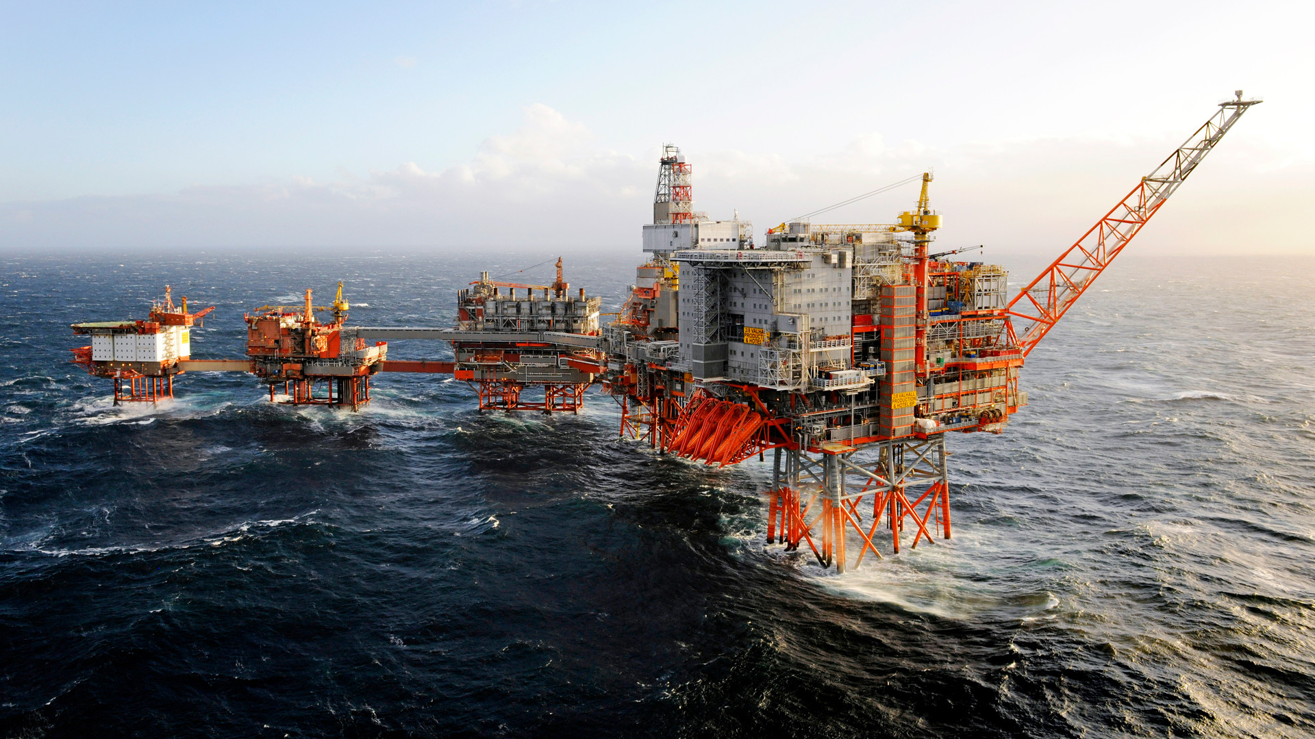1920x1080 Aker Solutions has secured a framework agreement to provide engineering,  modifications and maintenance services for BP-operated oil and gas fields  offshore ...