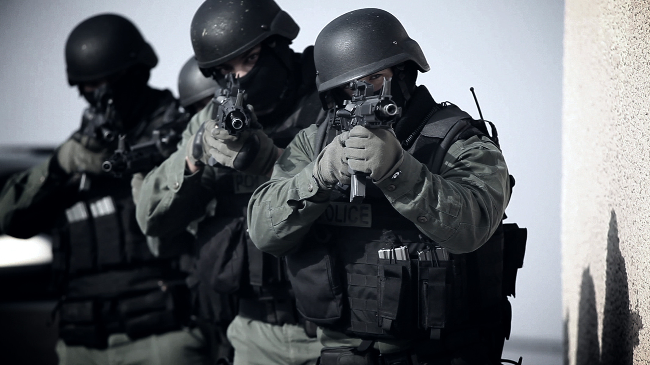 2133x1200 Awesome SWAT Wallpaper Full HD Pictures
