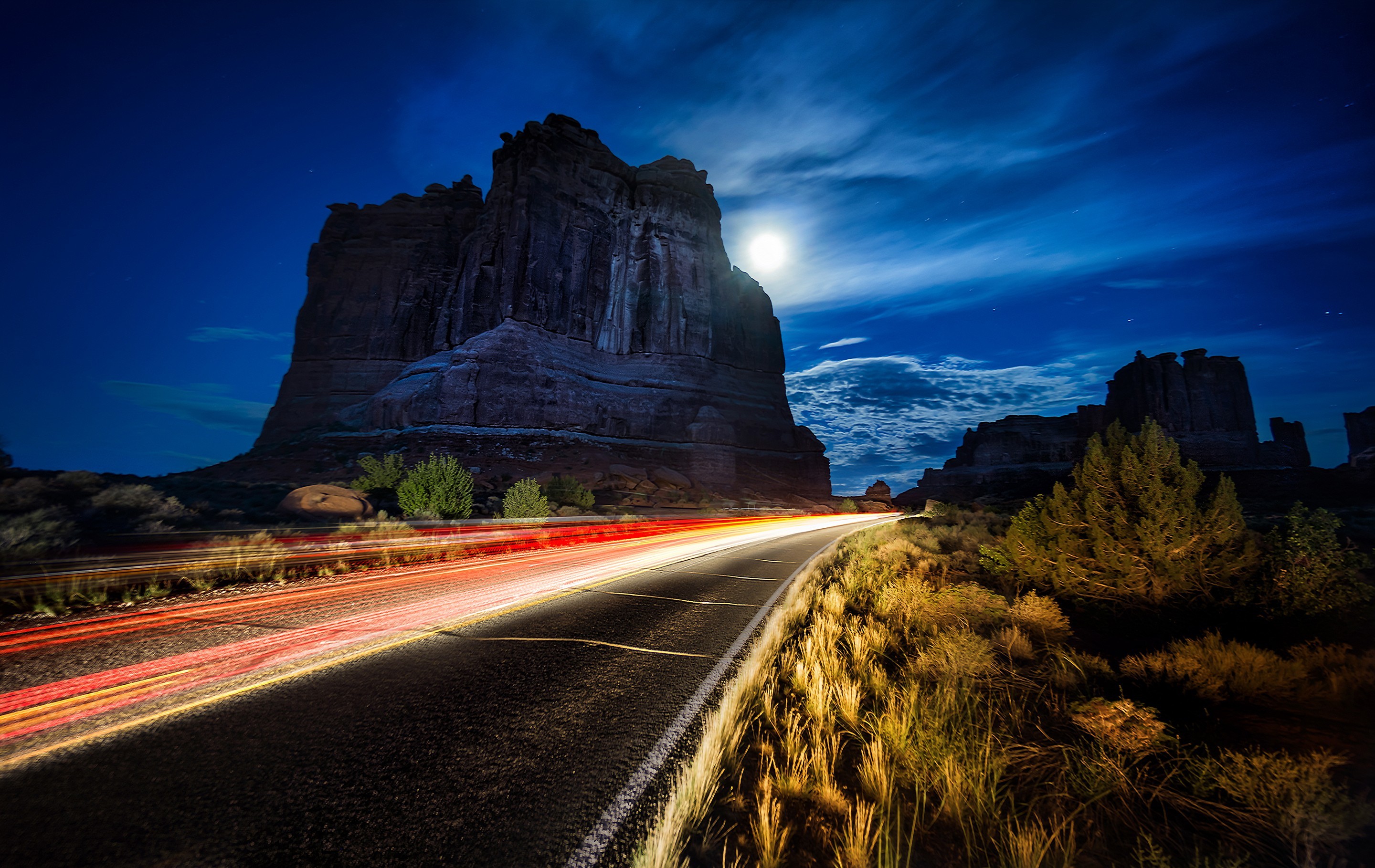 2880x1819 Arches National Park Utah USA Moonlight Road Clouds Moon Landscape  Fullscreen Wallpaper - 