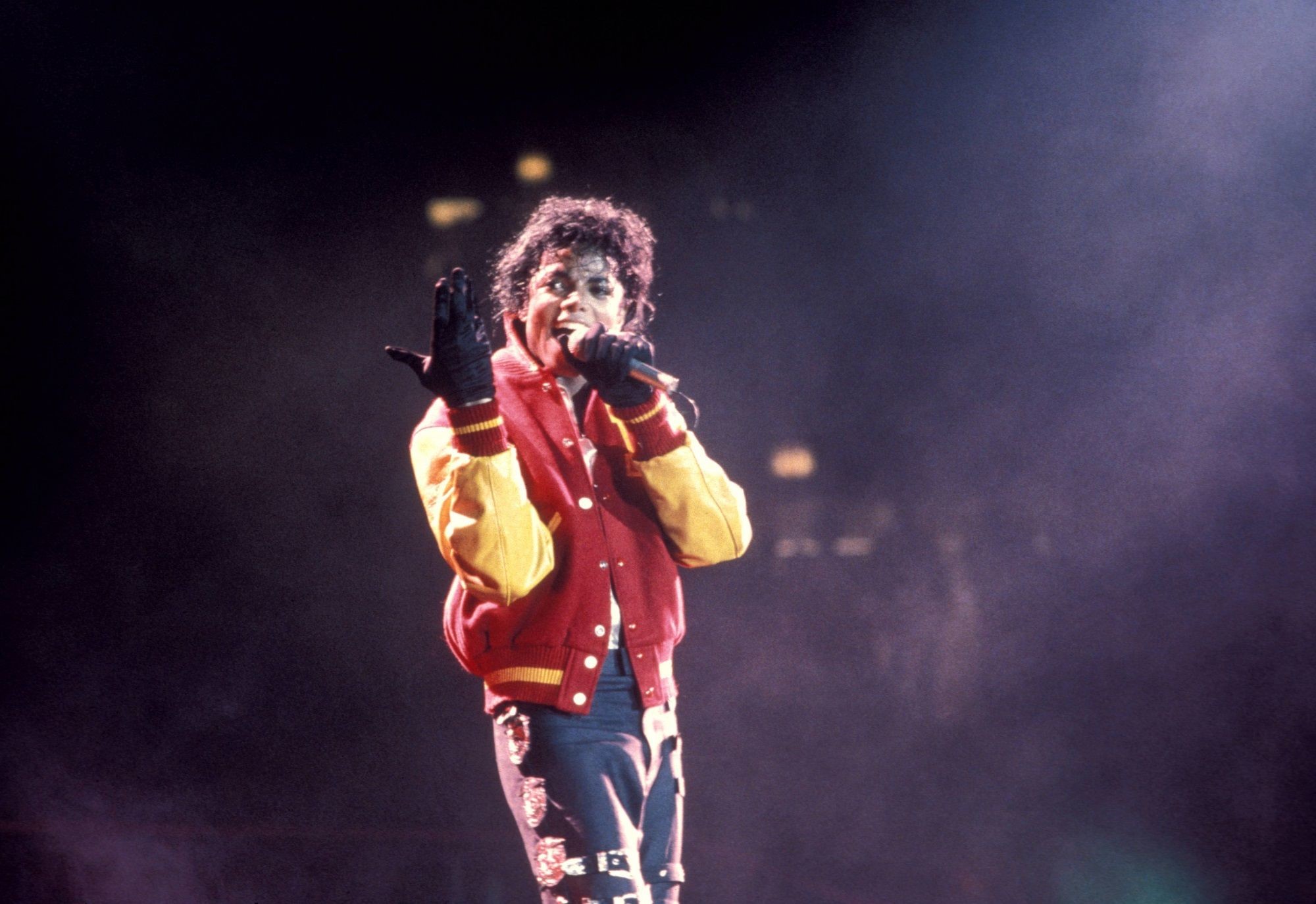 2000x1374 Michael Jackson's iconic 'Thriller' is 36 today — and it's still the  world's best-selling album