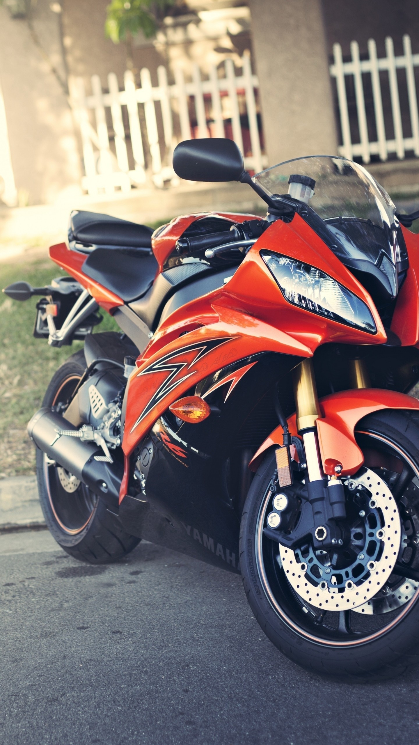 1440x2560  Wallpaper yamaha, yzf-r6, red, motorcycle