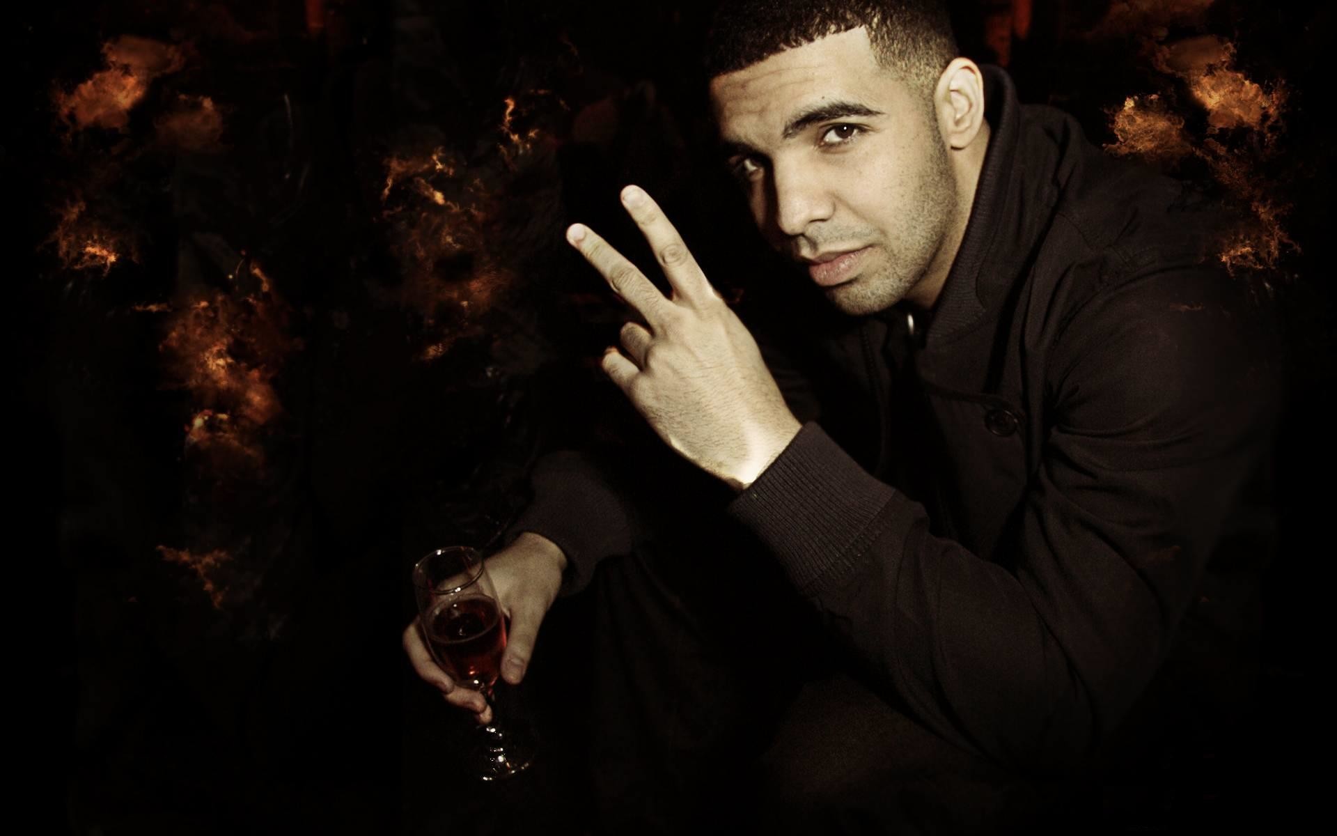 1920x1200 Drake-Wallpapers-HD-Pictures-1