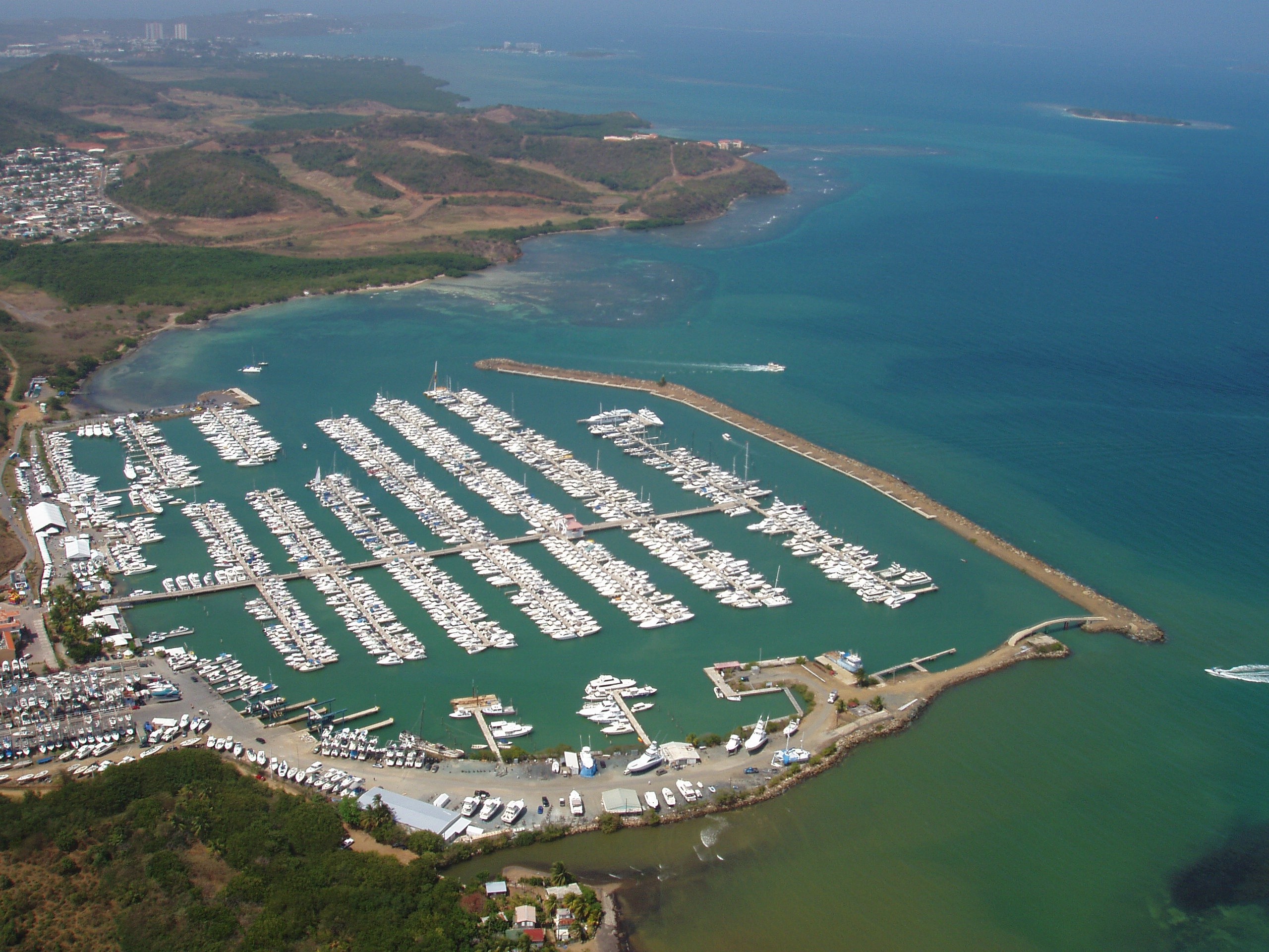 2560x1920 Fajardo, Puerto Rico - Puerto Del Rey Marina - this is the largest marina in