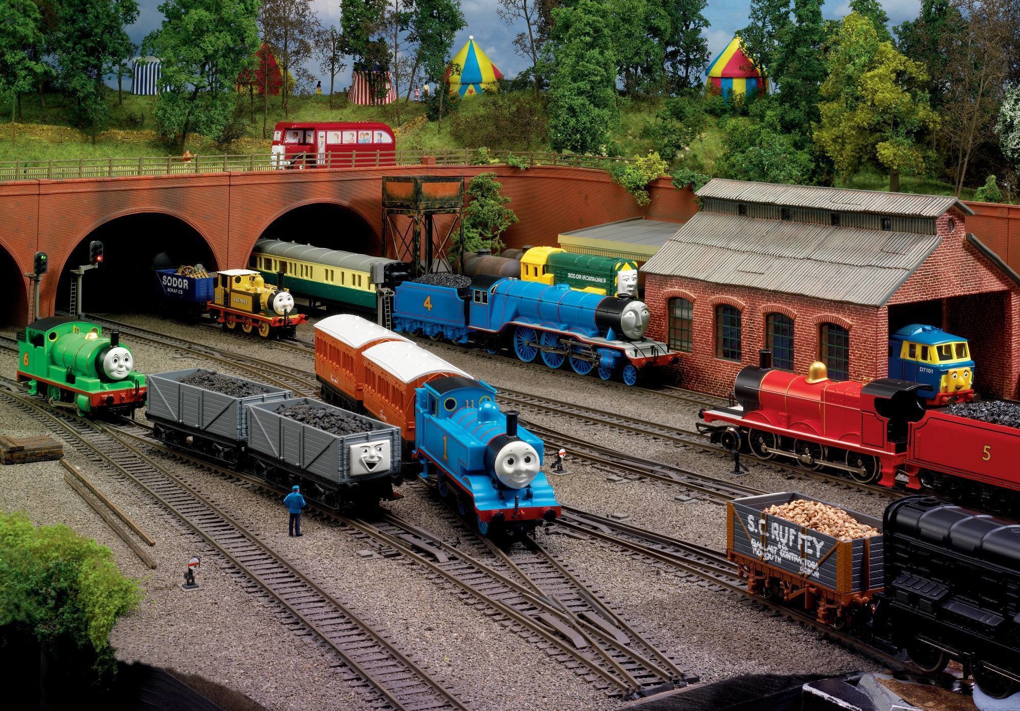 2001x1396 Thomas And Friends Hintergrund with a railroad tunnel entitled thomas &  Friends