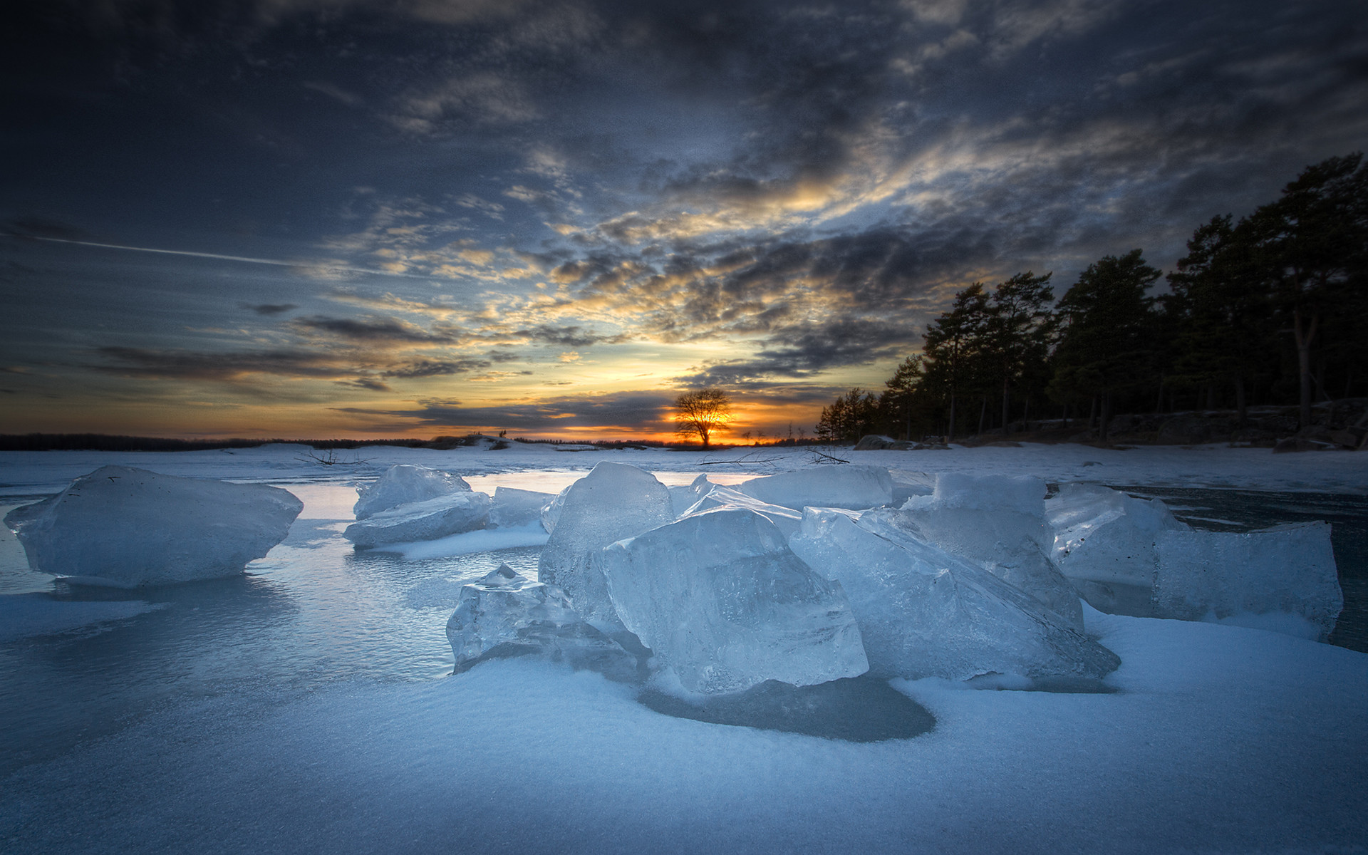 1920x1200 Ice Sunset Winter lakes water sky clouds shore reflection wallpaper |   | 55831 | WallpaperUP