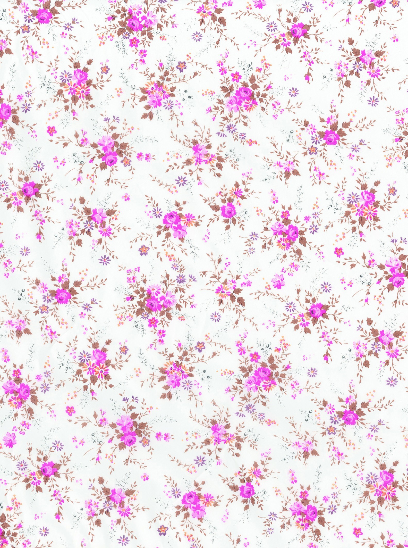 1584x2126 Decopatch Paper C 570 - White Background with Mini Dark Pink Roses - 3  sheets | Craftmill