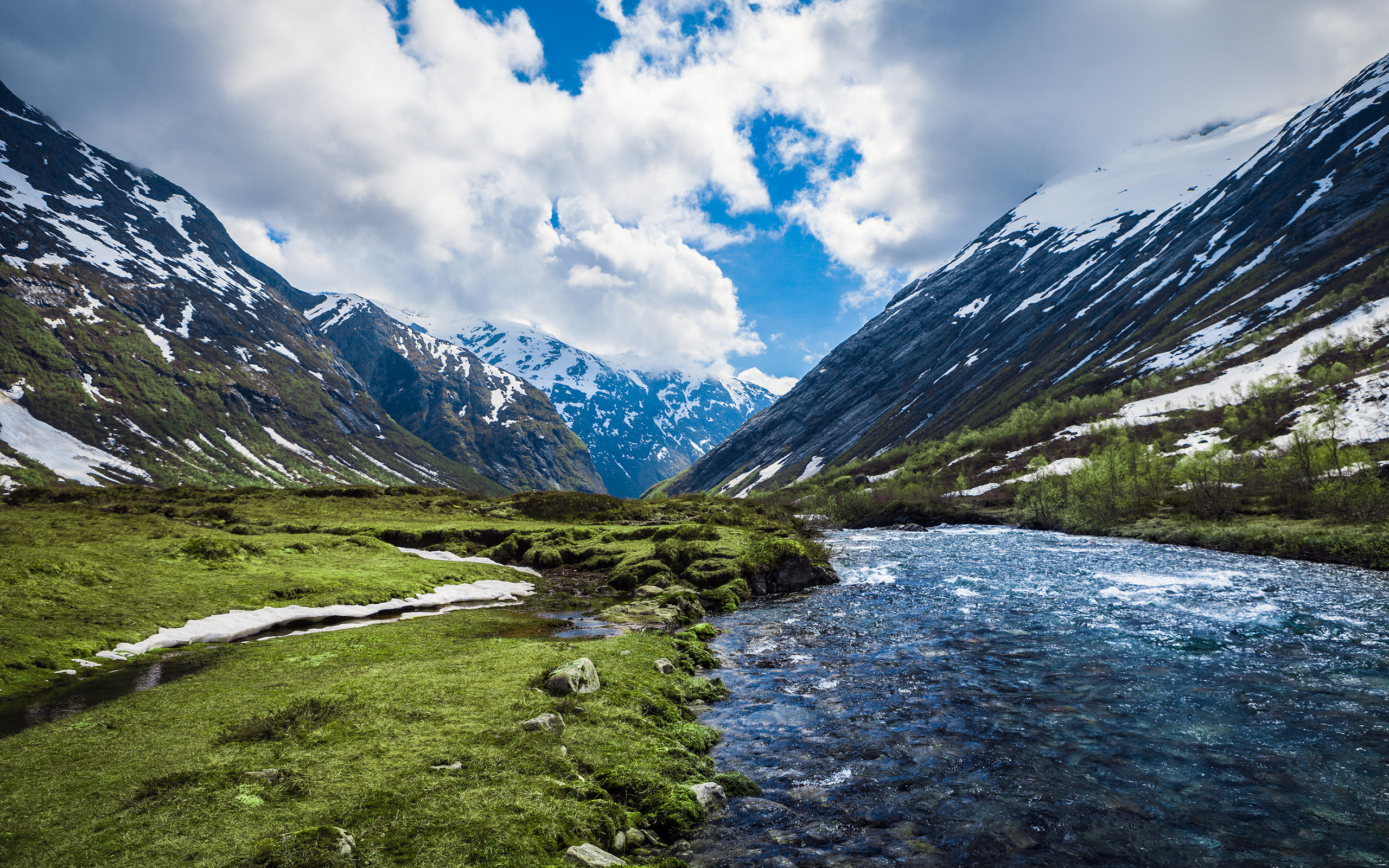 2560x1600 Bild: Mountain River In Norwegen wallpapers and stock photos. Â«