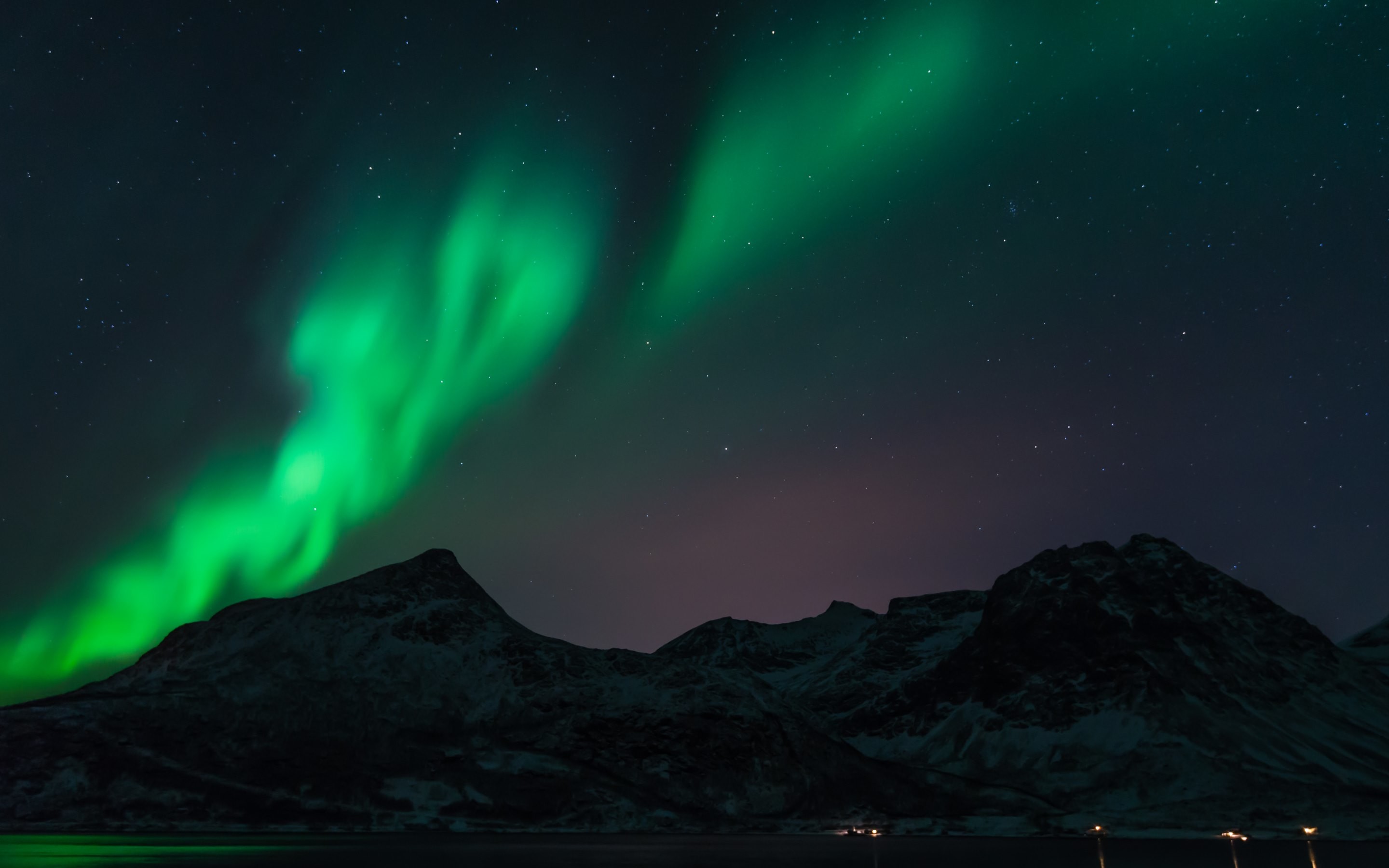 2880x1800 And last Aurora Borealis wallpaper ready to set up in phones, tablets and  desktop screens