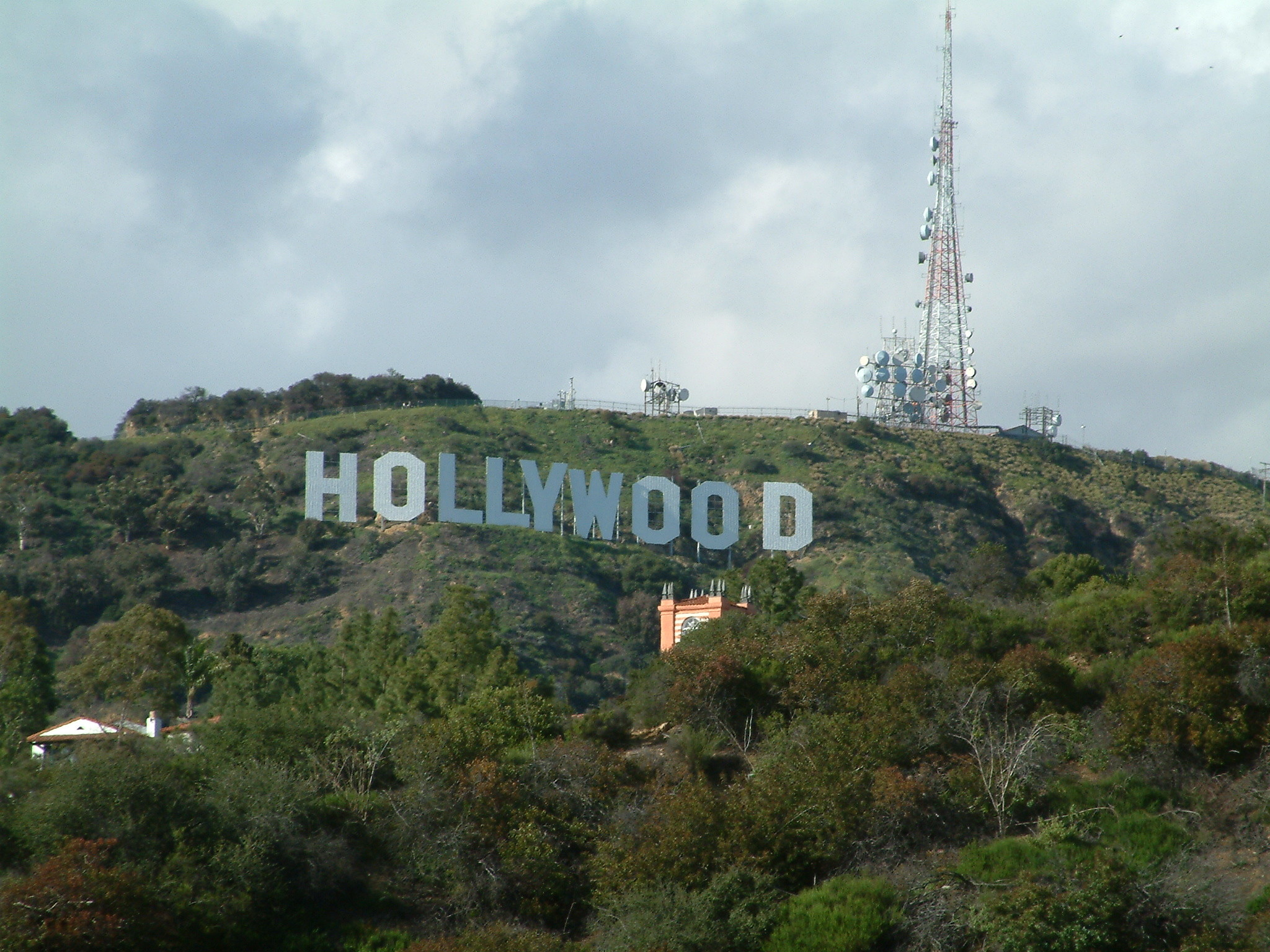 2048x1536 Supporters of Beachwood Canyon access to Hollywood Sign plan rally next  weekend