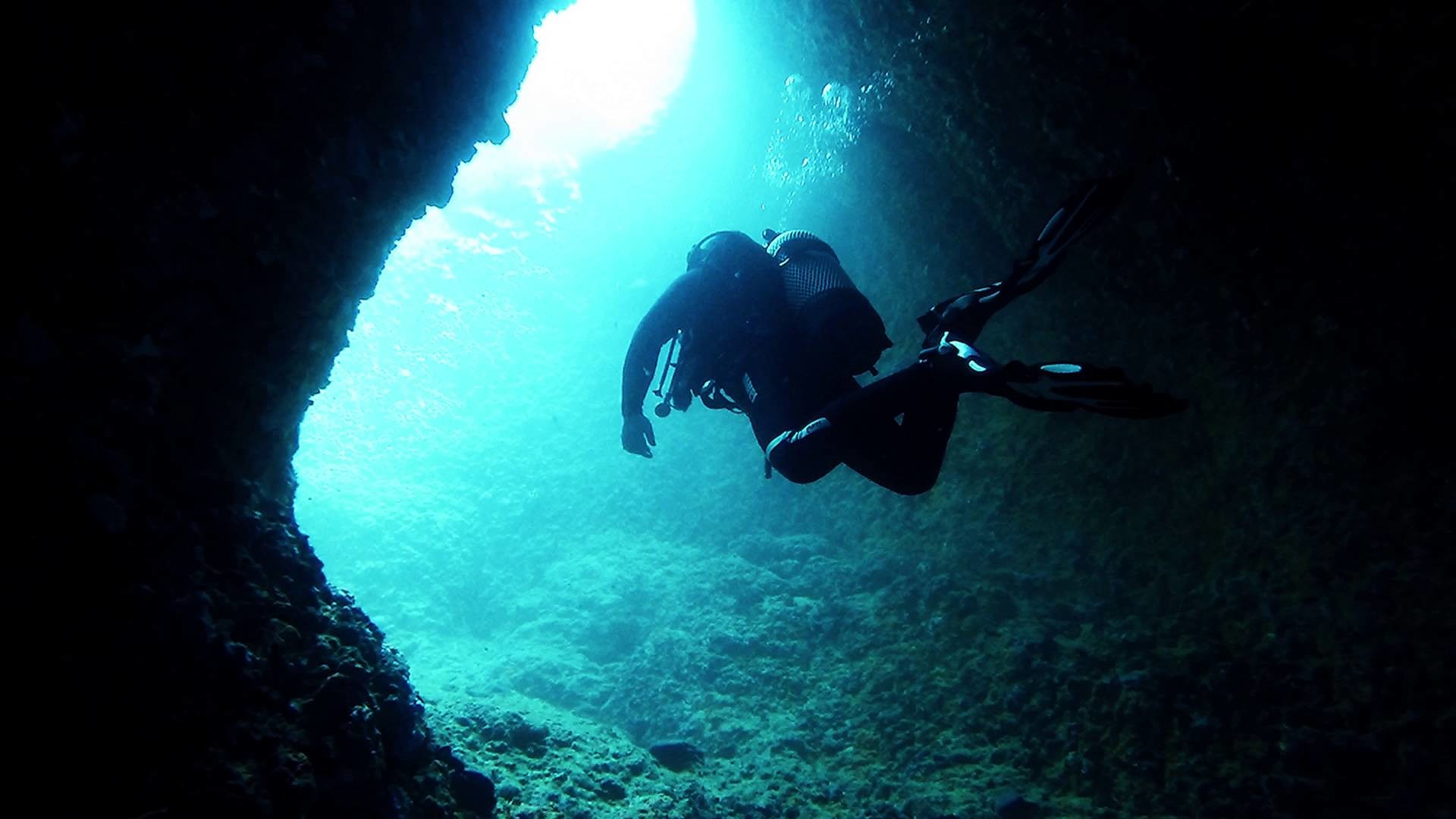 1920x1080 Cave Diving 4K