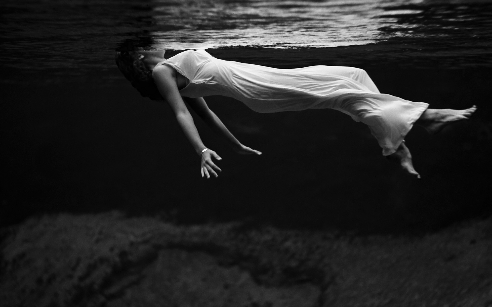 1920x1200 Ballerina in water wallpapers and images wallpapers pictures photos jpg   Black and white ballerina wallpaper