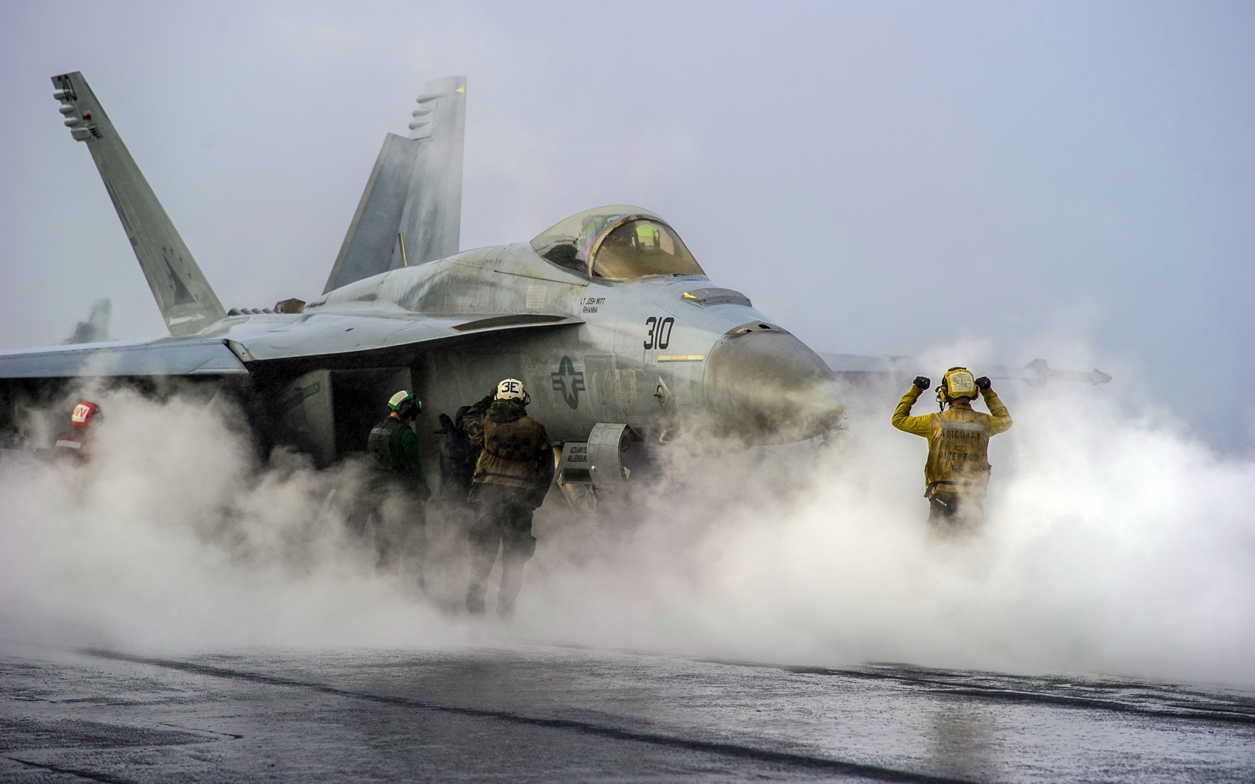2560x1600 2560x1440 HD wallpaper of an F/A-18 Super Hornet preparing for takeoff from  an aircraft carrier. A  version of this wallpaper can be found at  ...