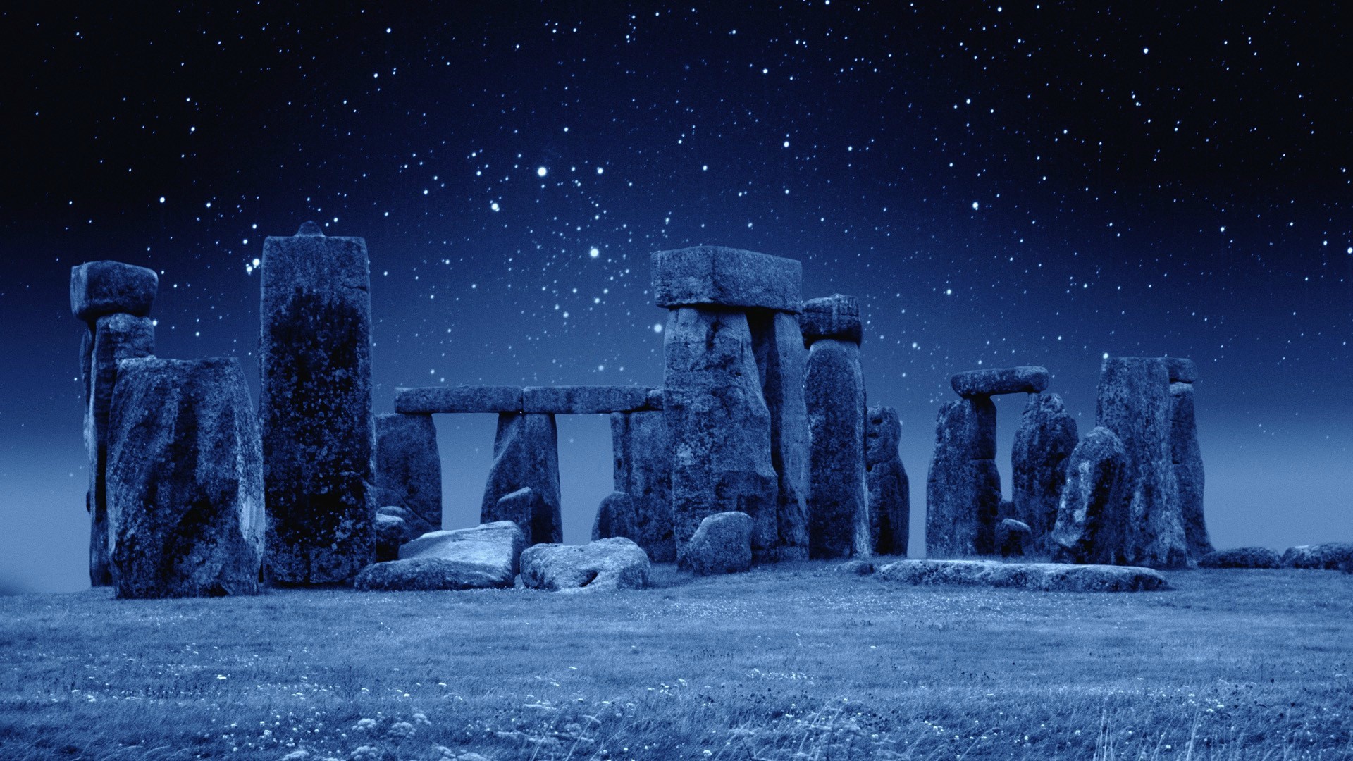 1920x1080 Stonehenge At Night [] (i.imgur.com)