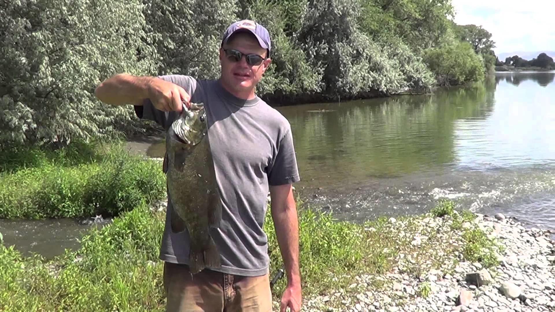 1920x1080 4 lb, 20 1/2 inch small mouth bass (Snake River, Idaho) - July 21st, 2015