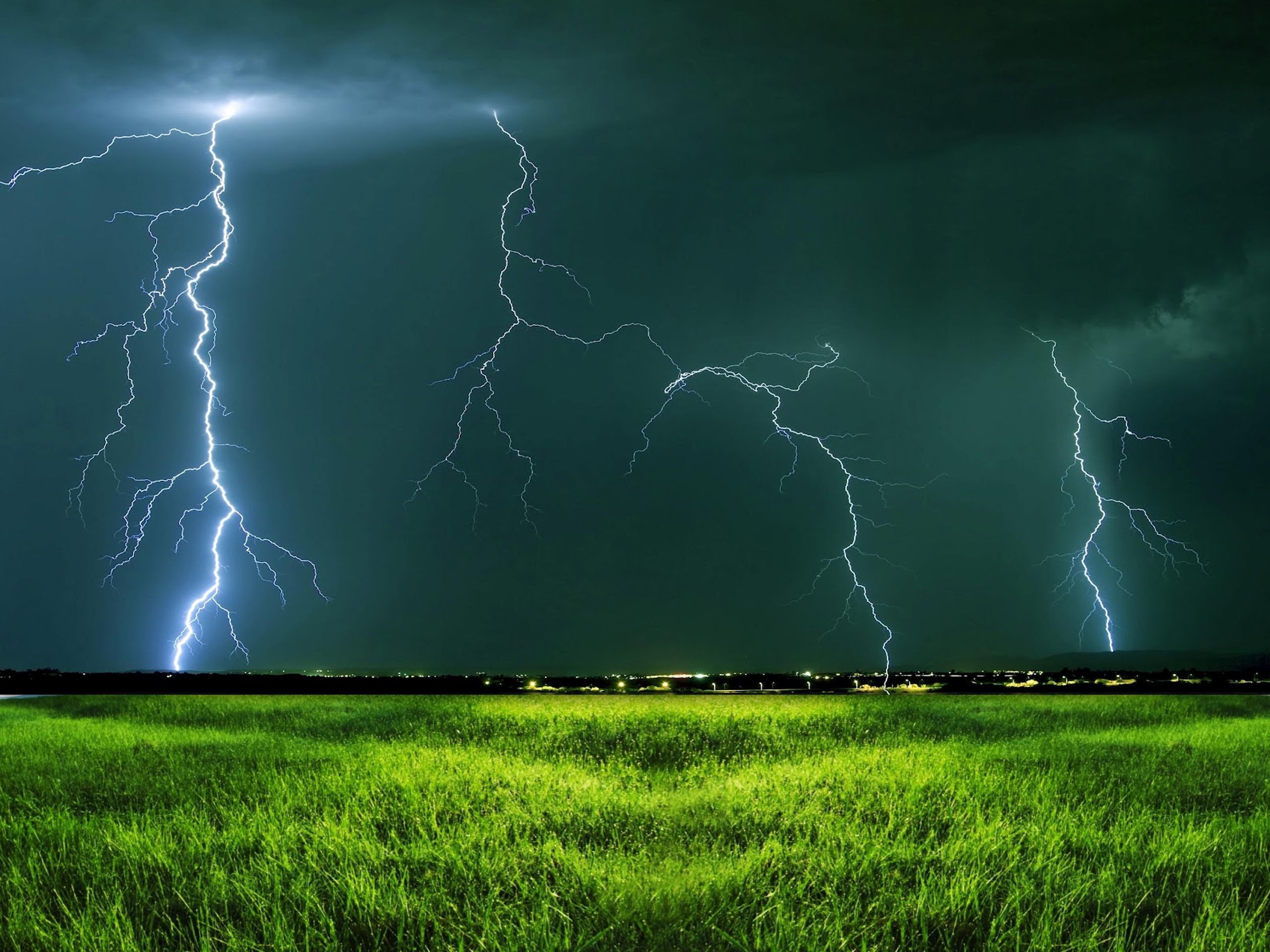 2560x1920 Thunder and Lightning Storms | Natural Thunder lightning HD Wallpapers  [1920x1080] ( longwallpapers .