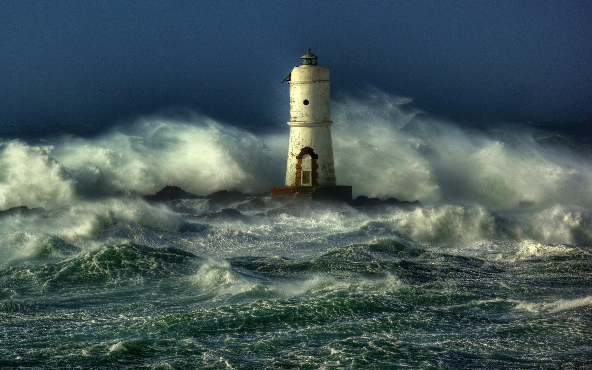 1920x1200 sea, ocean, wave, storm, lighthouse