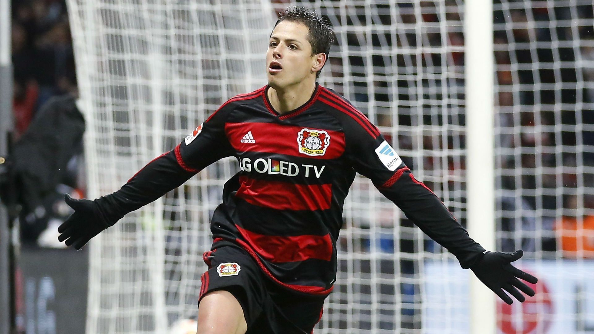 1920x1080 Last year, the stage was set after a superb season with Bayer Leverkusen  for Chicharito to shine in the Copa America Centenario.