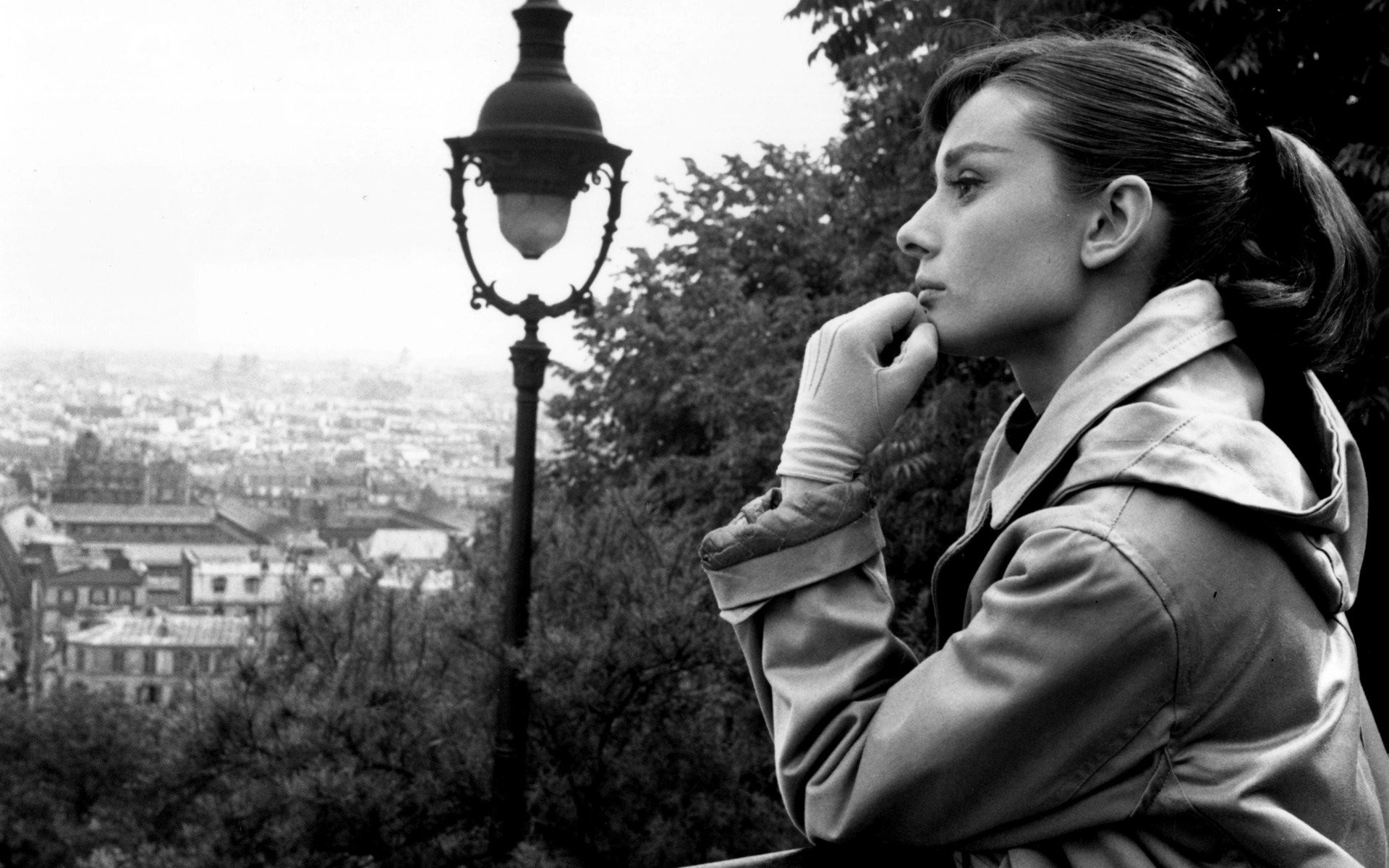 1920x1200 Audrey Hepburn Paris