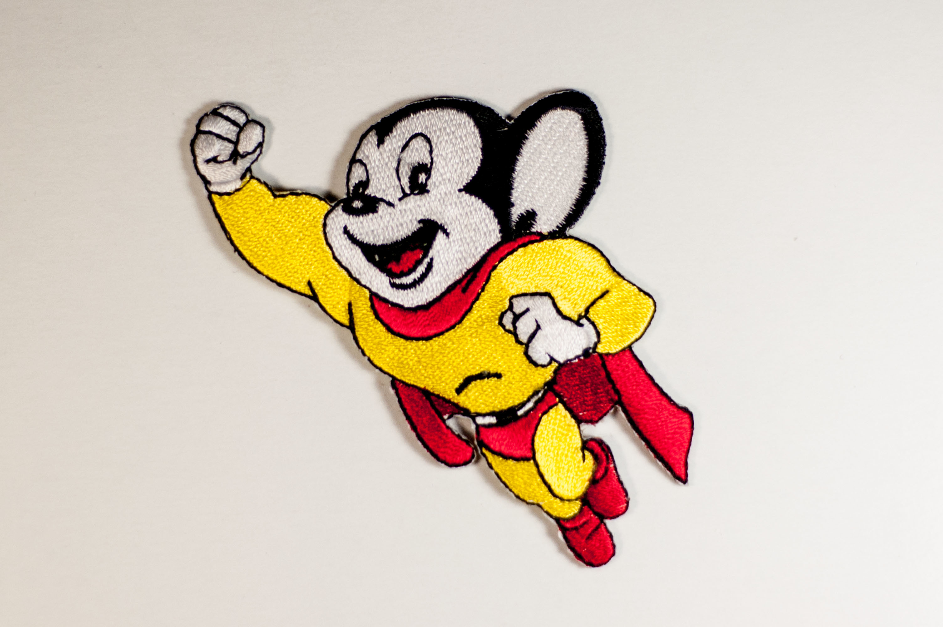 3008x2000 Mighty Mouse Figure