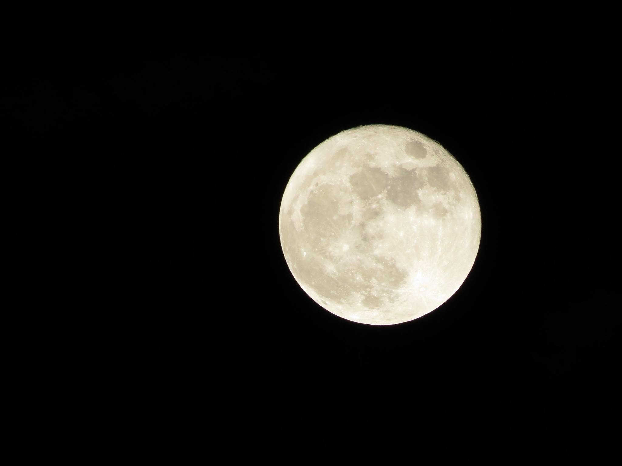 2048x1536 Today I decided I wanted to write a poem based on this photo my friend Pam  took of the moon a couple of nights ago.