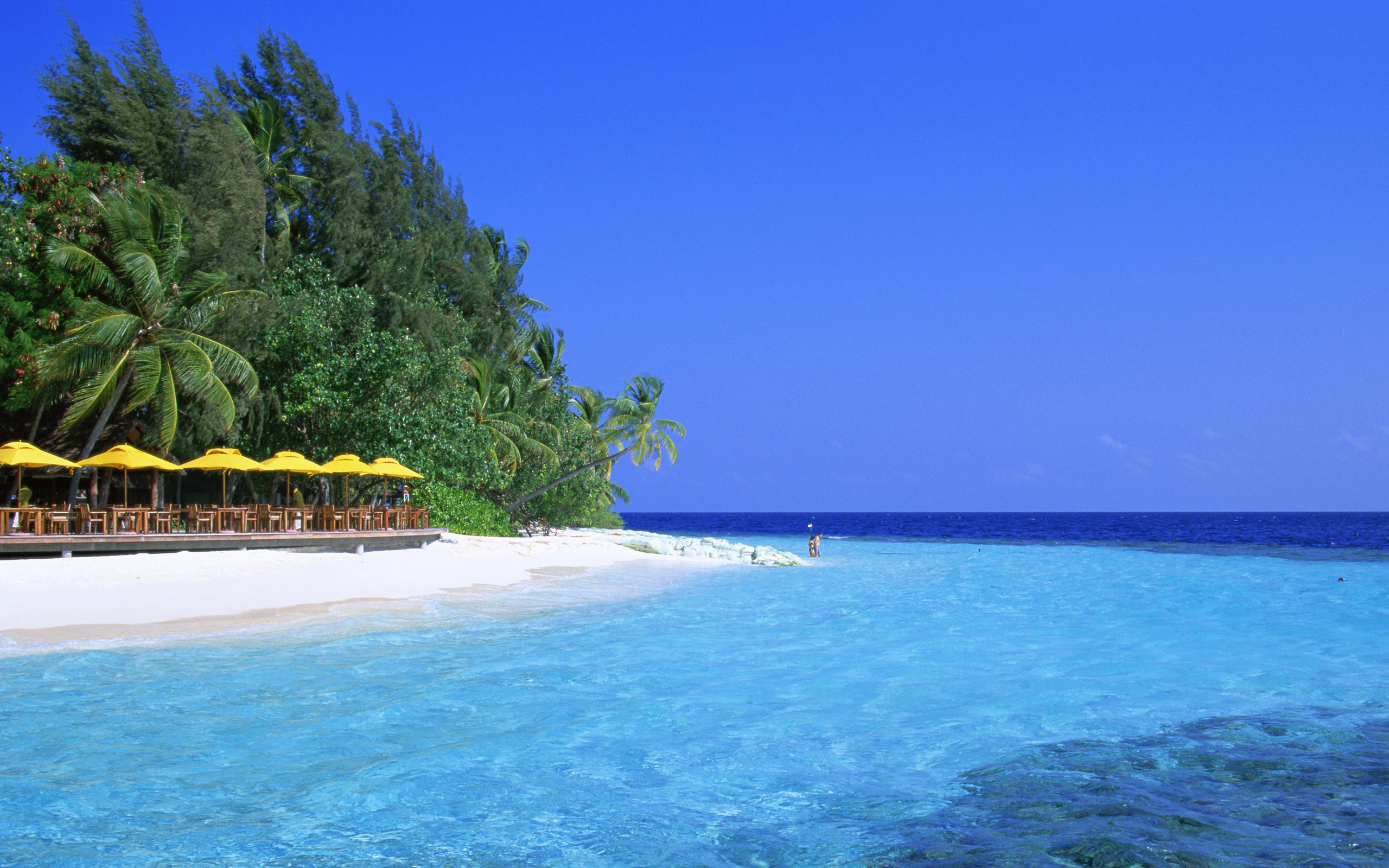 2560x1600 Blue Water Beach Wallpapers | HD Wallpapers