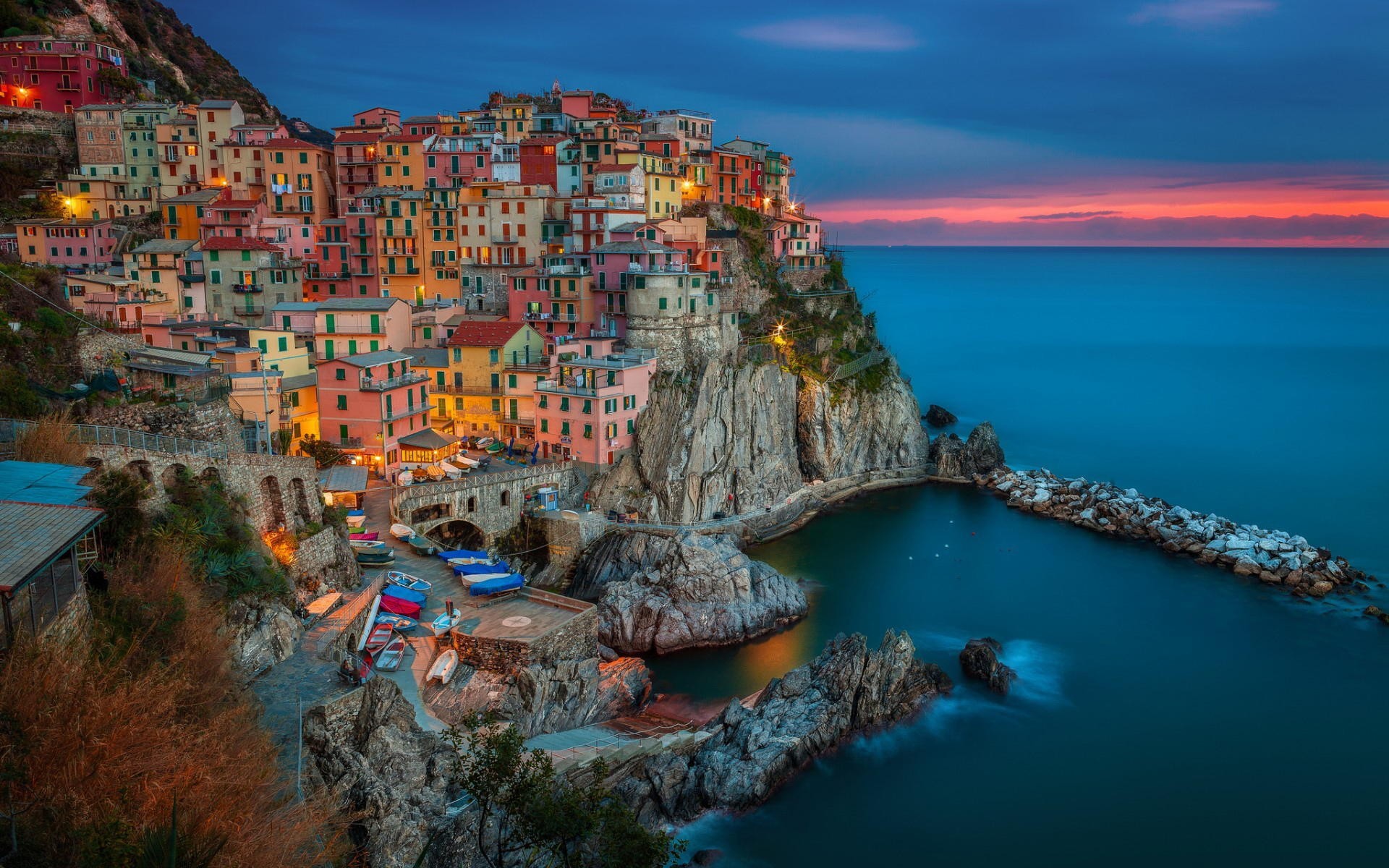 1920x1200 house-on-the-mountain-by-sea-italy-city-hd-wallpaper-1920Ã1200