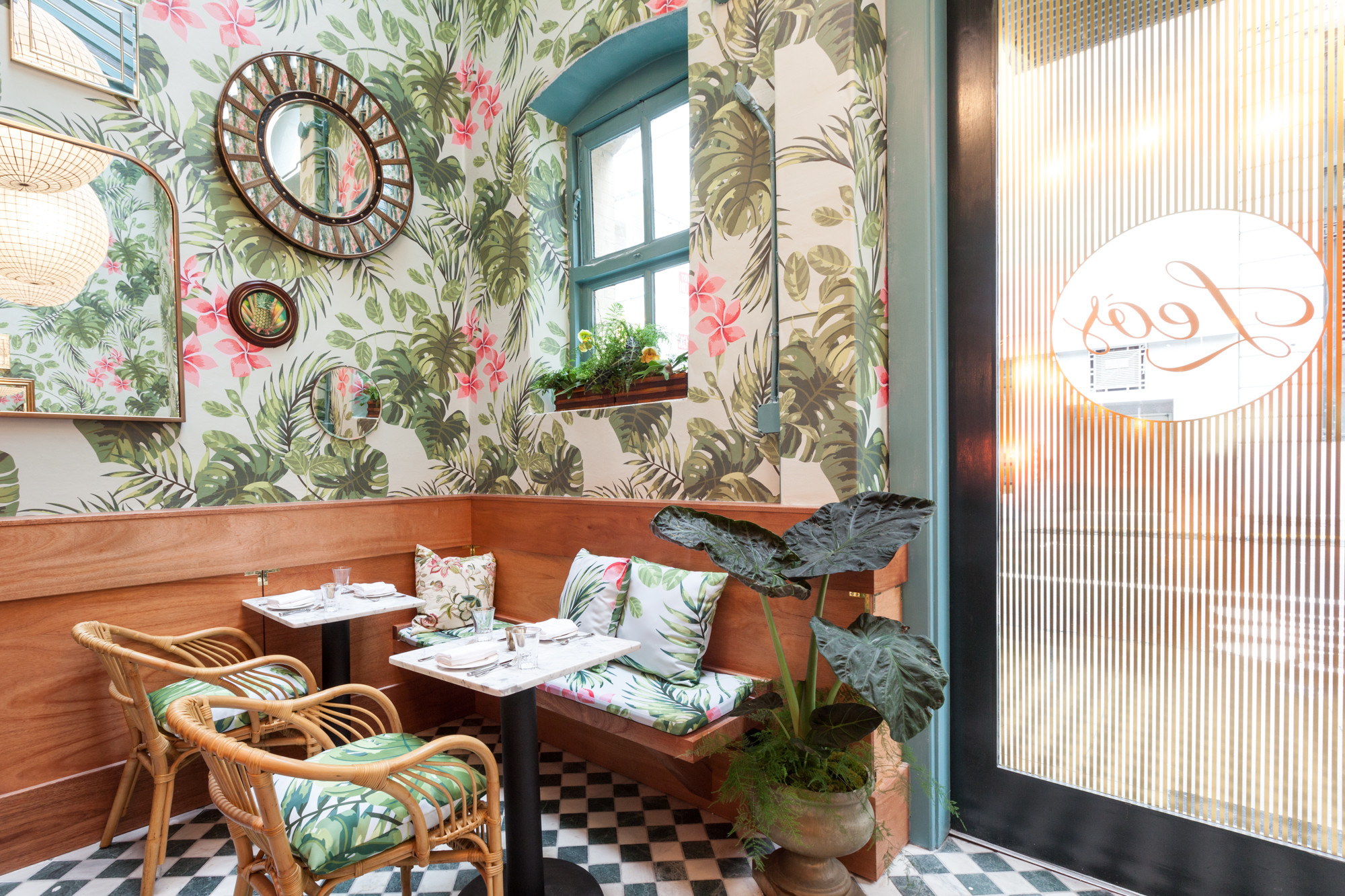 2000x1333 Botanical Wallpaper Is Taking Over Restaurant Dining Rooms
