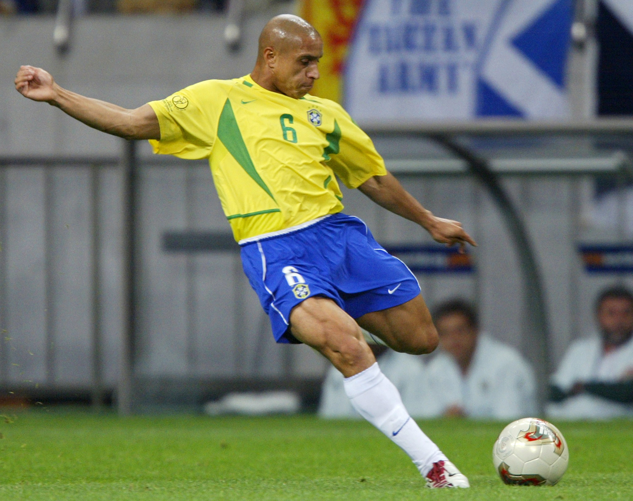 2048x1621 Ex-player Roberto Carlos dragged into 2002 World Cup doping scandal