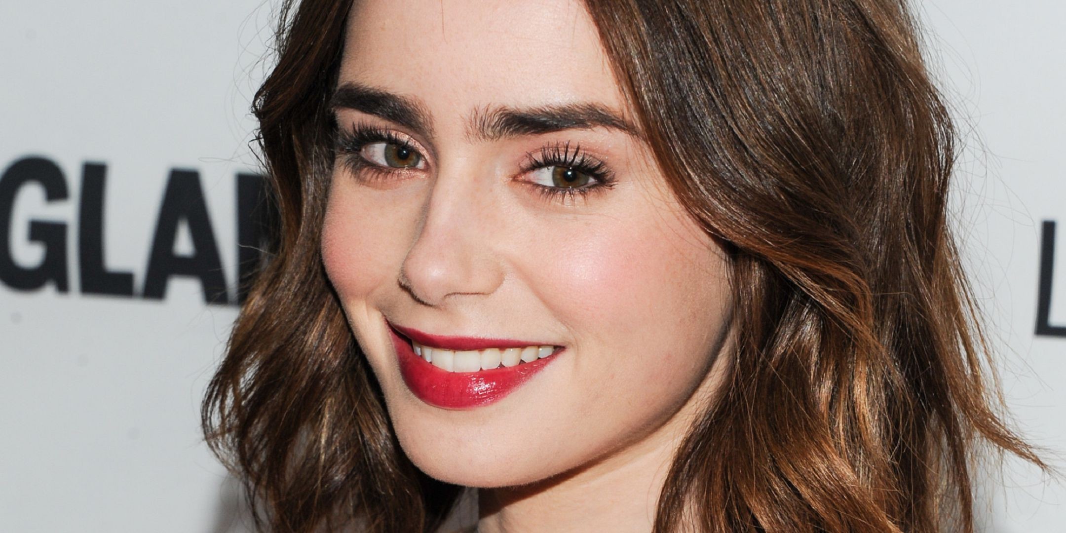 2160x1080 Lily Collins Wallpaper Pack
