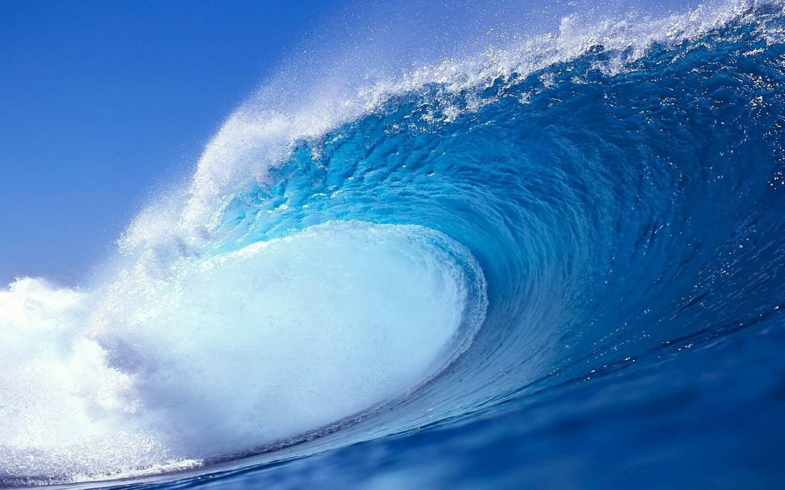 2560x1600 Ocean Waves Wallpaper