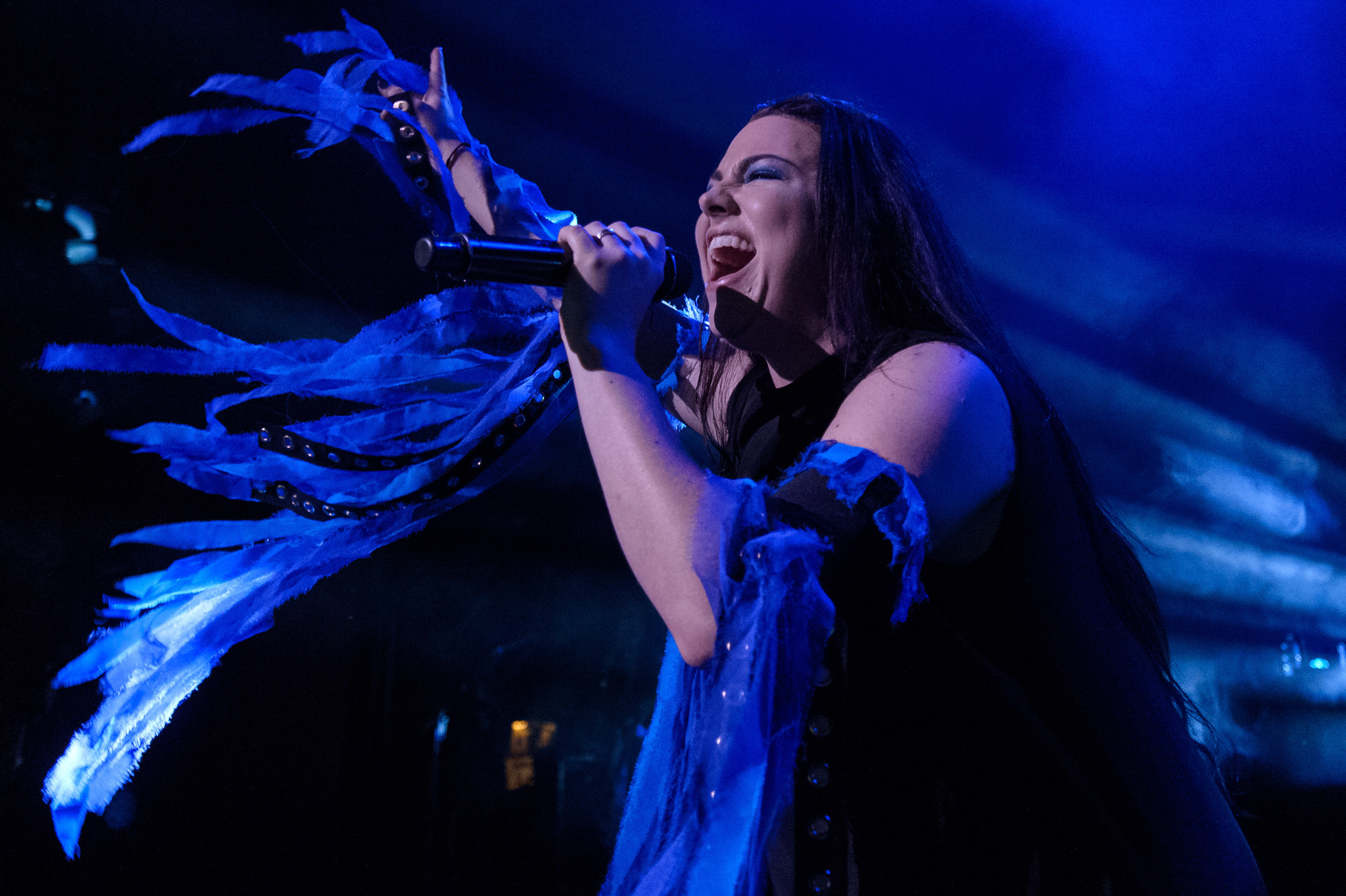 3000x1997 Amy Lee of Evanescence performs on stage at Fillmore Miami Beach on  November 13, 2016