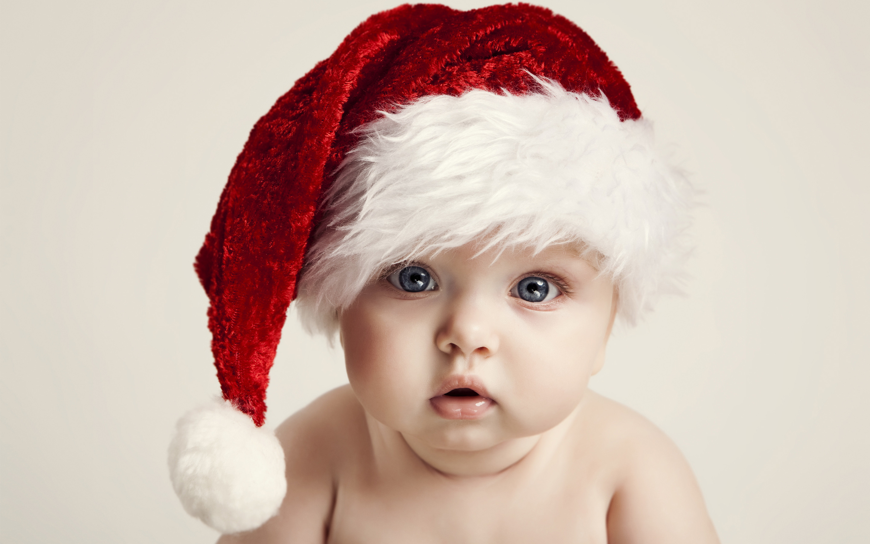 2880x1800 Cute Baby Santa Hat