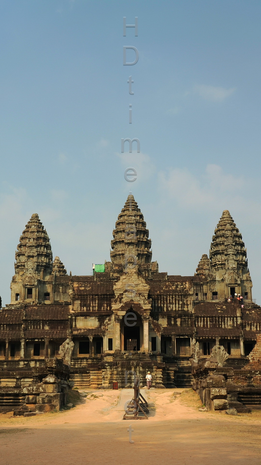 1080x1920 HD, 2K, timelapse, time lapse, stock footage, people, walking, visit,  visiting, Angkor Wat ...