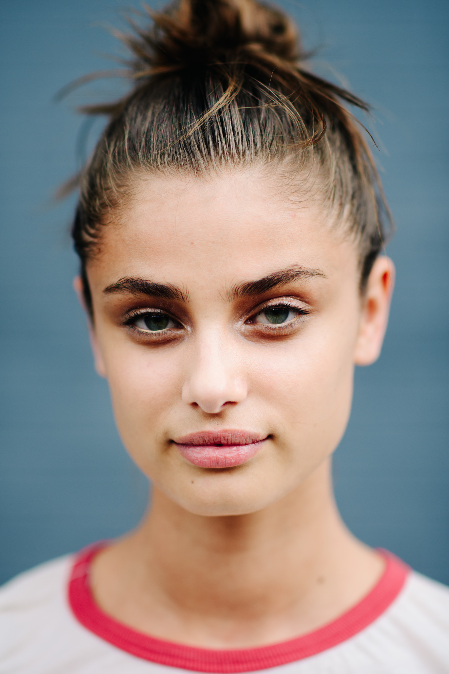 1800x2700 People  Taylor Hill women face