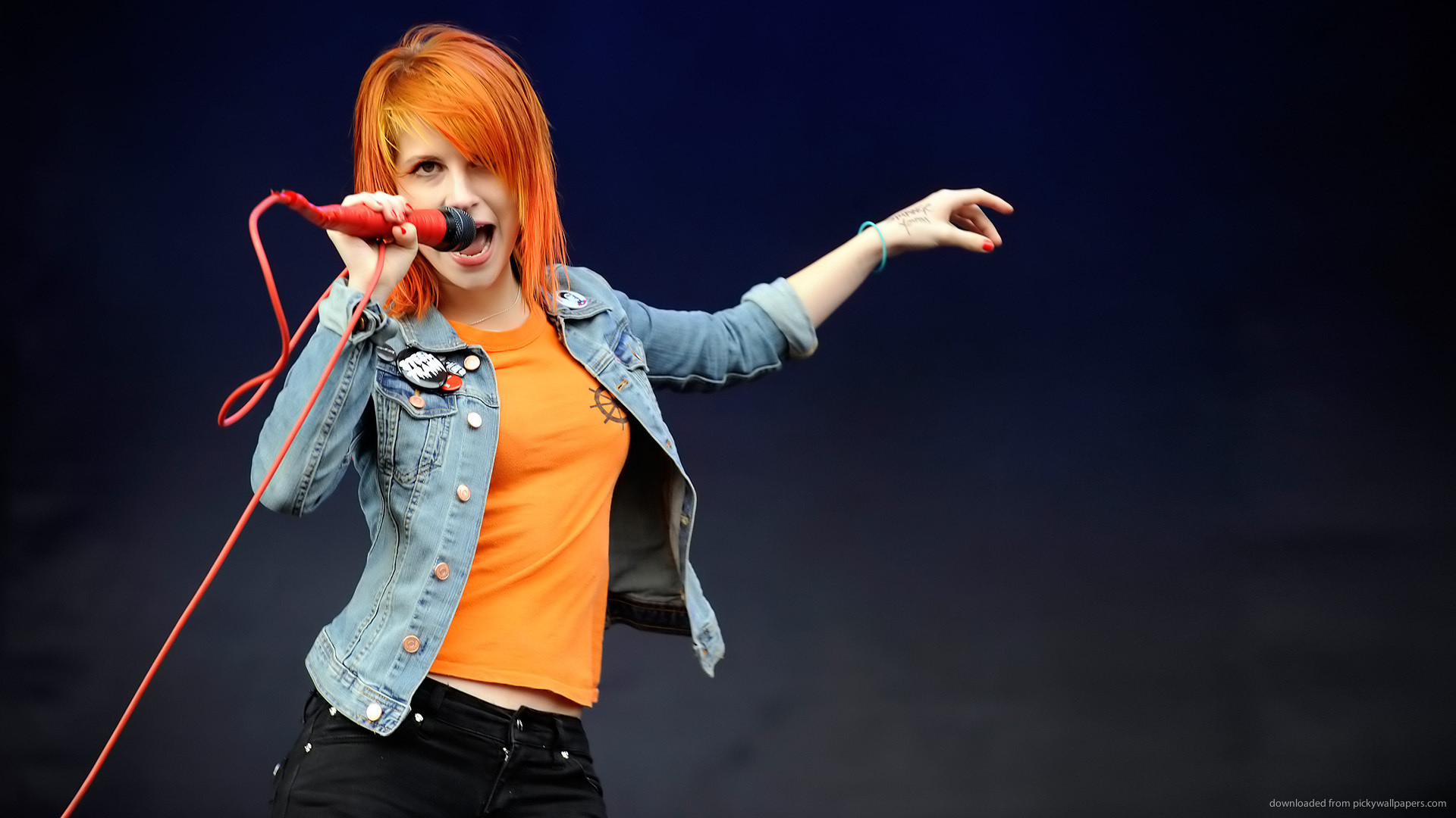 1920x1080 Paramore Hayley Williams beautiful gesture picture