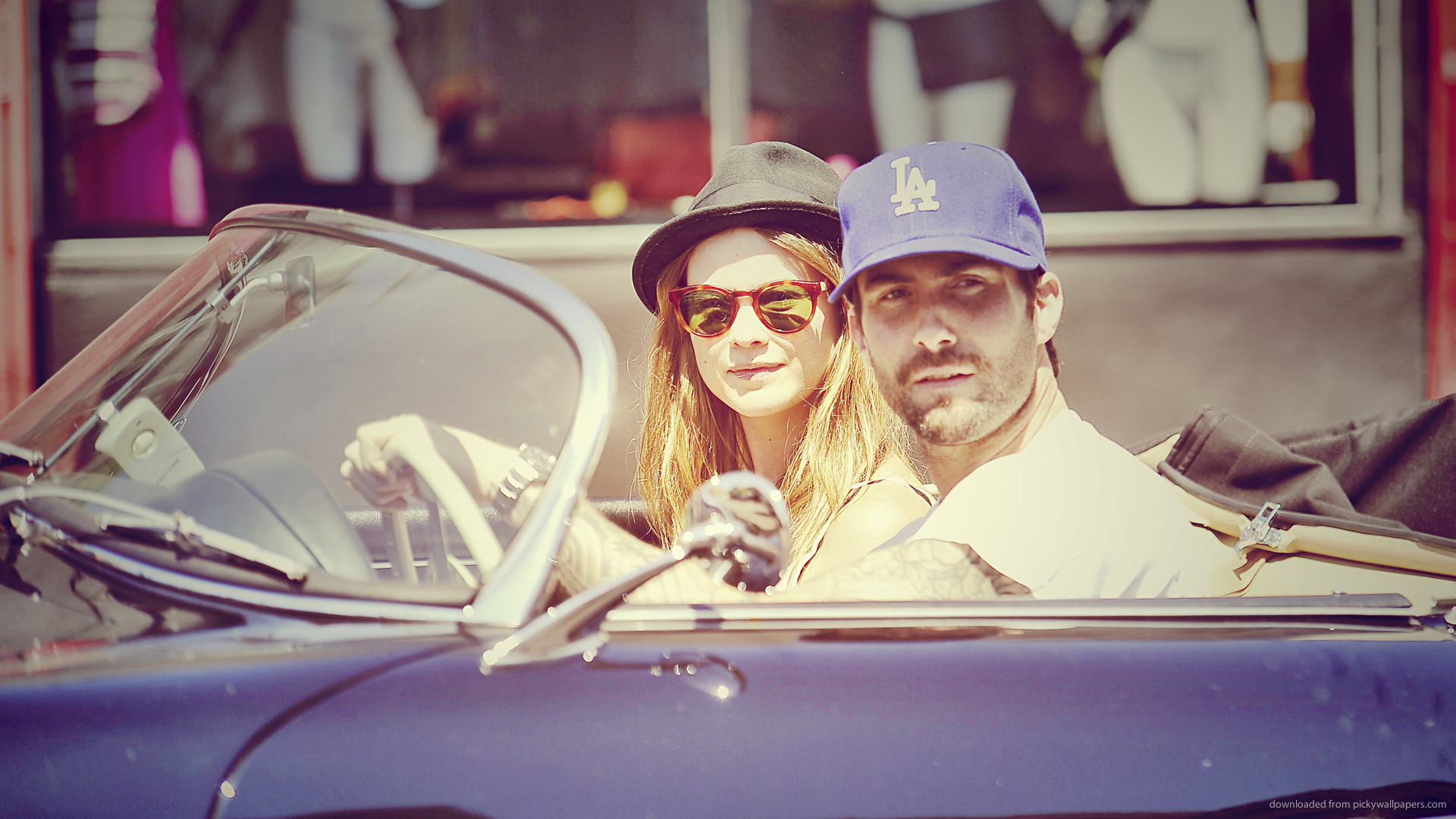 1920x1080 Adam Levine and Behati Prinsloo in a retro car for 