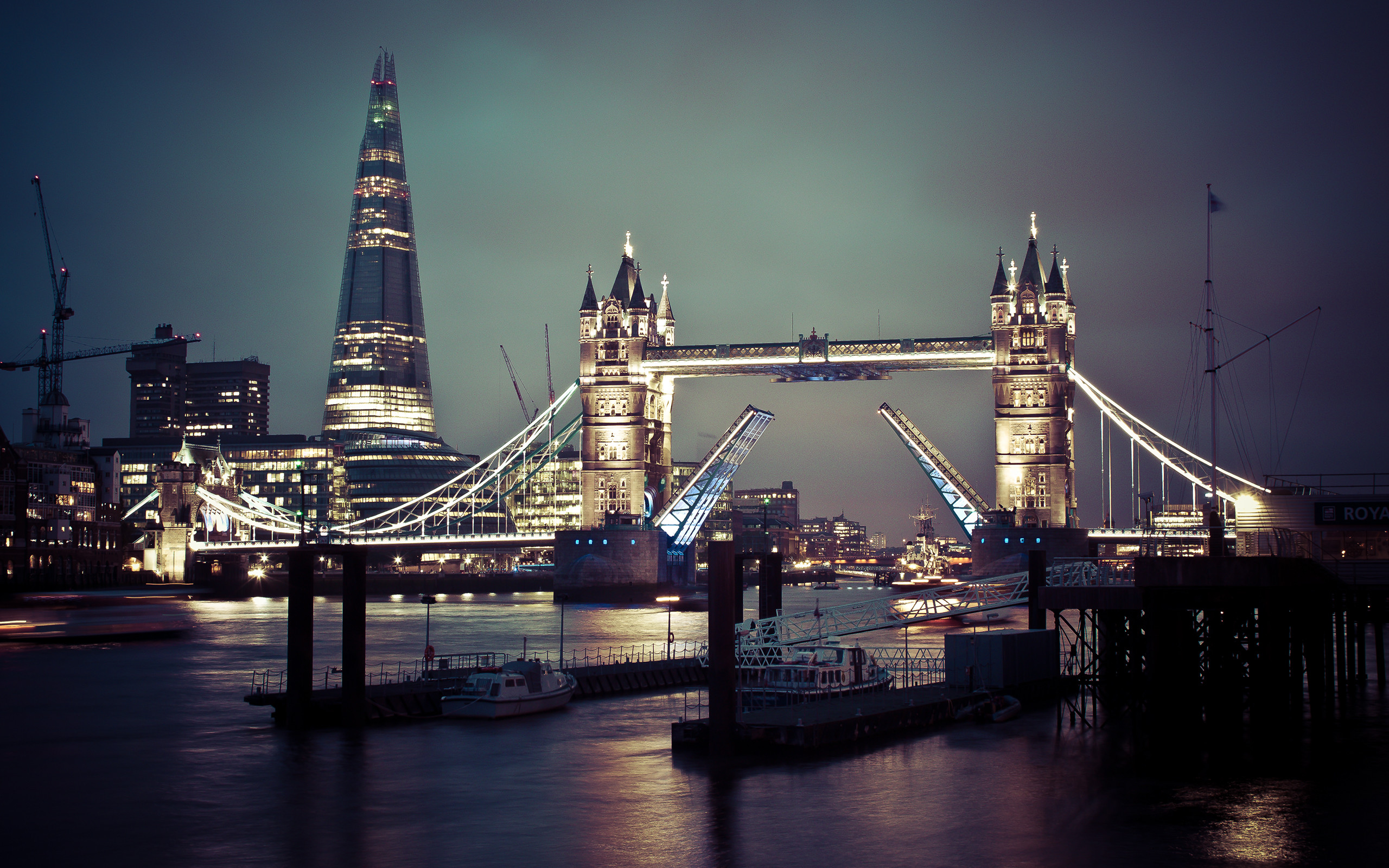 2560x1600 Tower Bridge of London
