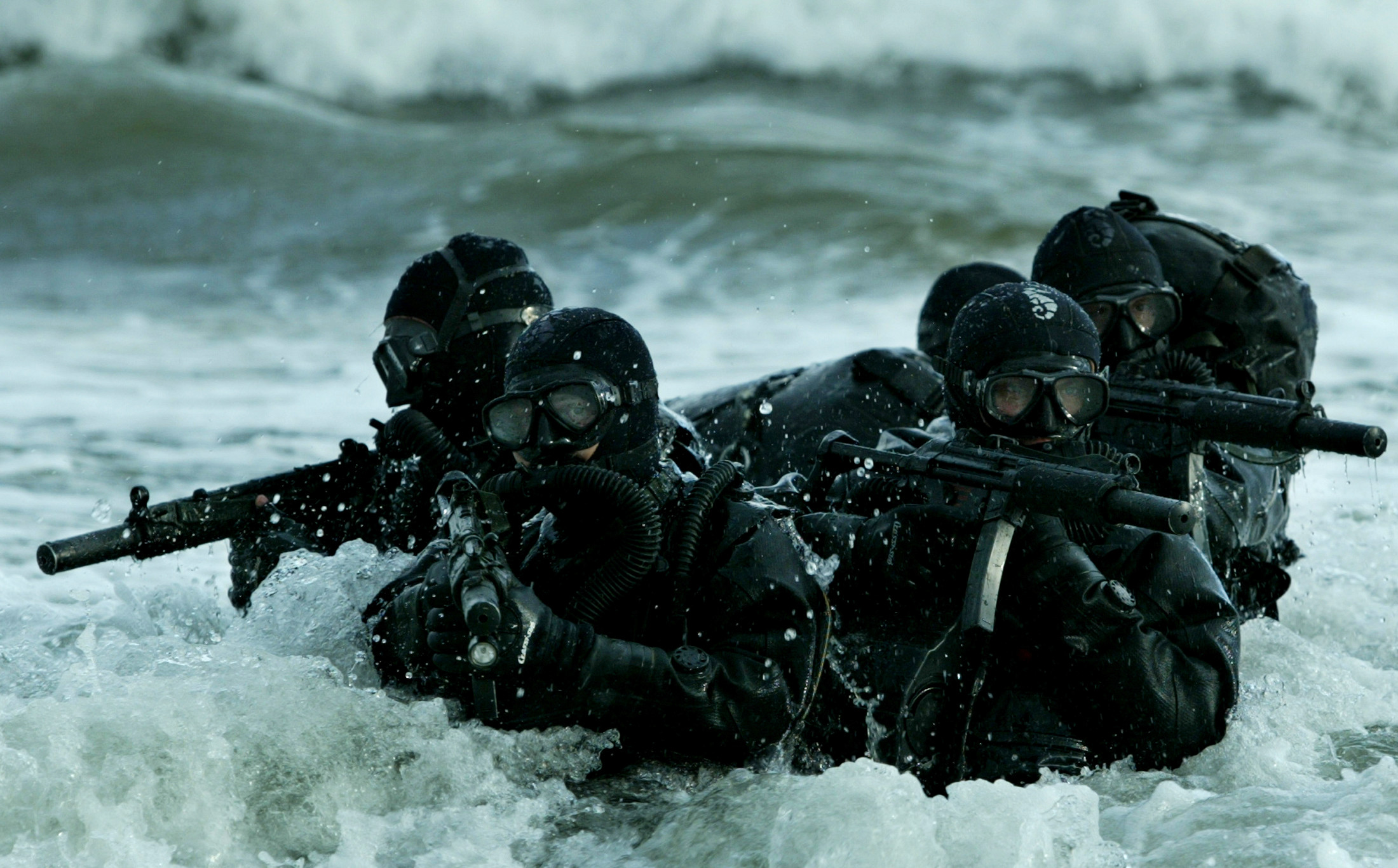 2200x1366 soldiers, army, military, navy, special forces, MP5, Polish Army, ...
