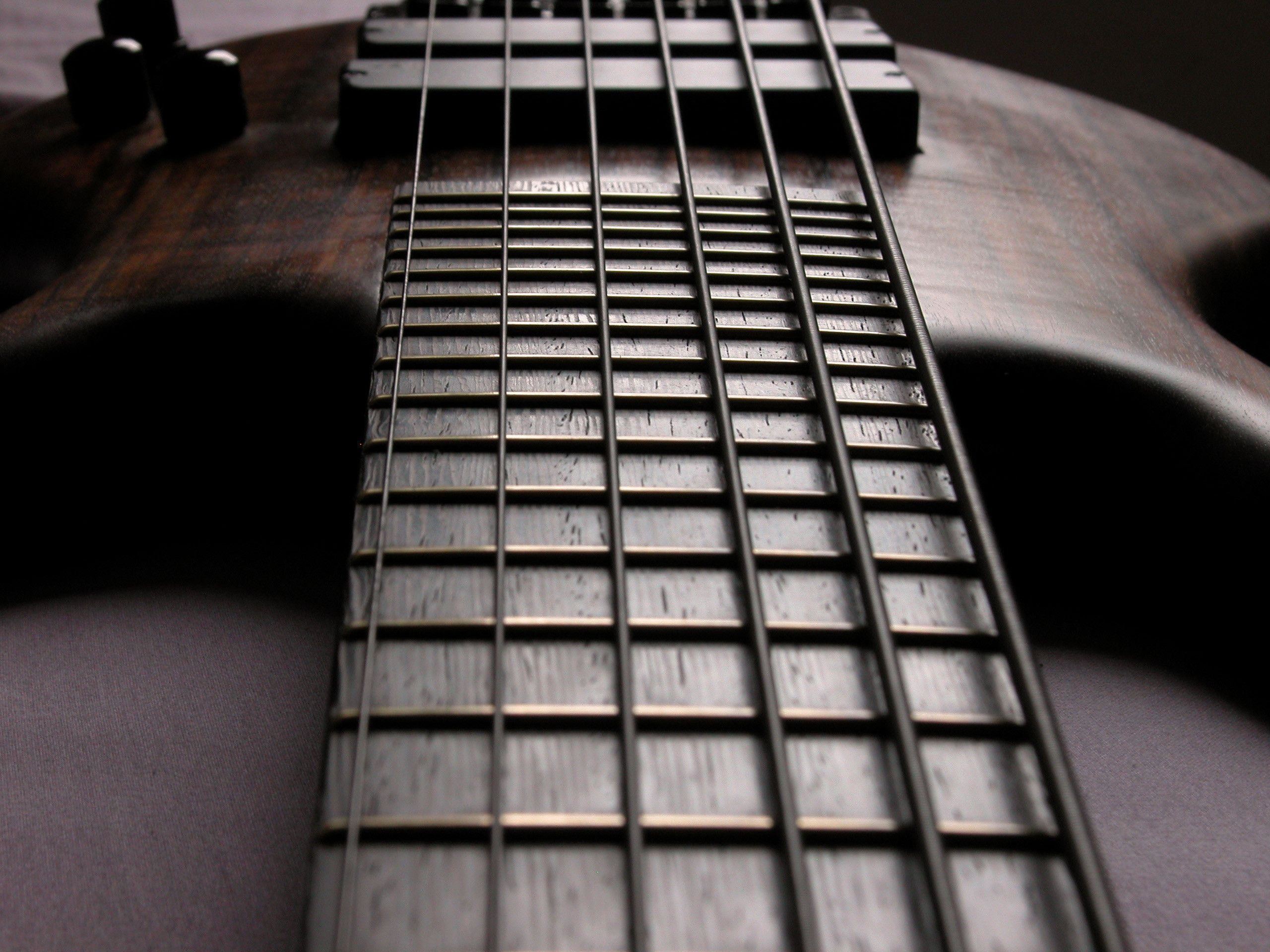 2560x1920 Bass Guitar Wallpapers Desktop