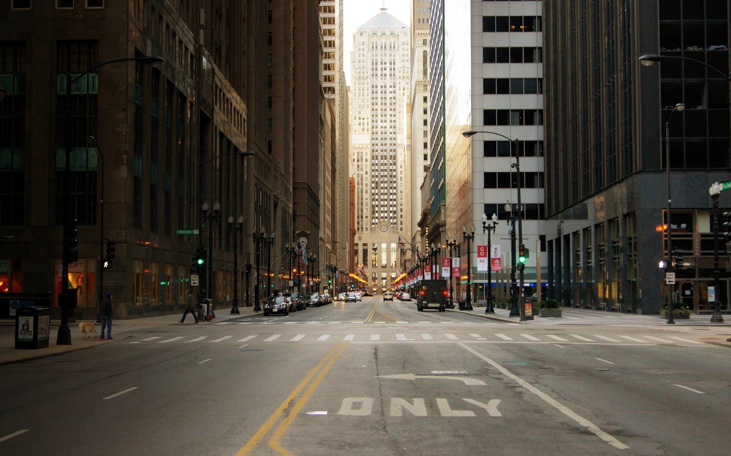 2560x1600 City-street-of-Chicago-in-USA-skyscrapers-Wallpaper-