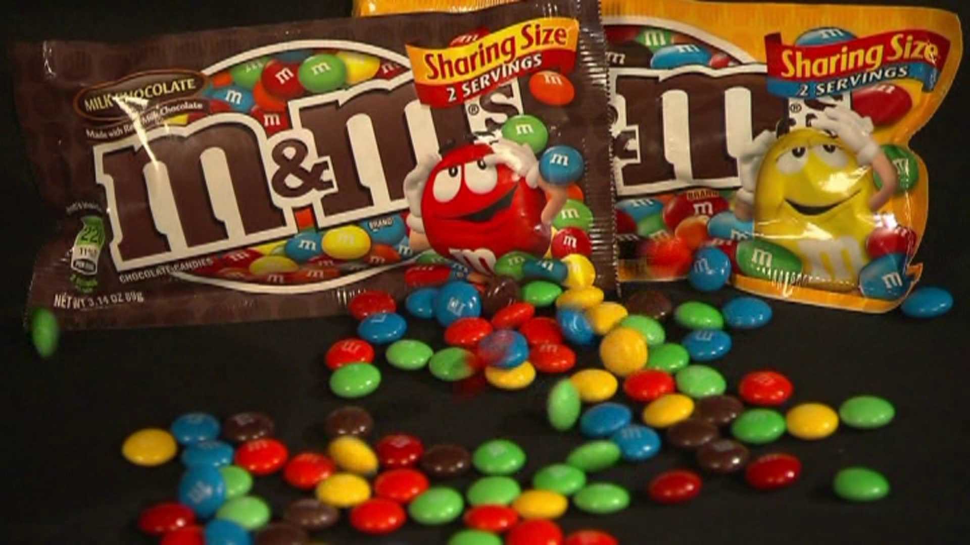 1920x1080 (KTVI) – The dyes that give M&Ms their colors are coming under fire. One  woman says the artificial food coloring made her son hyperactive.