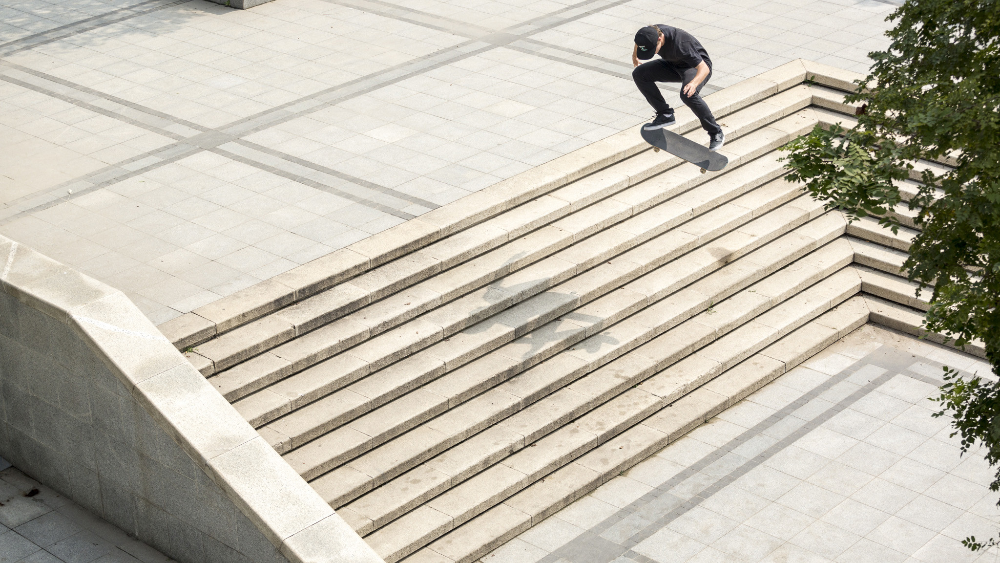 2048x1152 Shane O'Neill, switch flip during filming for Nike SB Chronicles Volume 2.