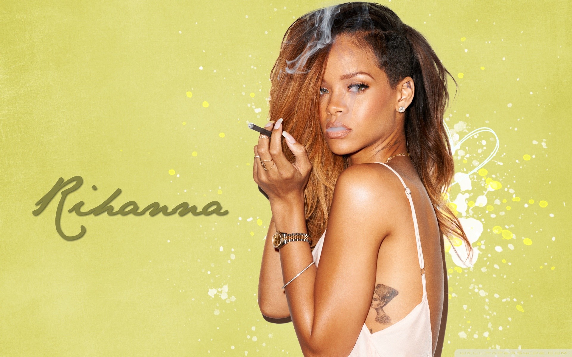 1920x1200 Rihanna Smoking 2013 HD Wide Wallpaper for Widescreen