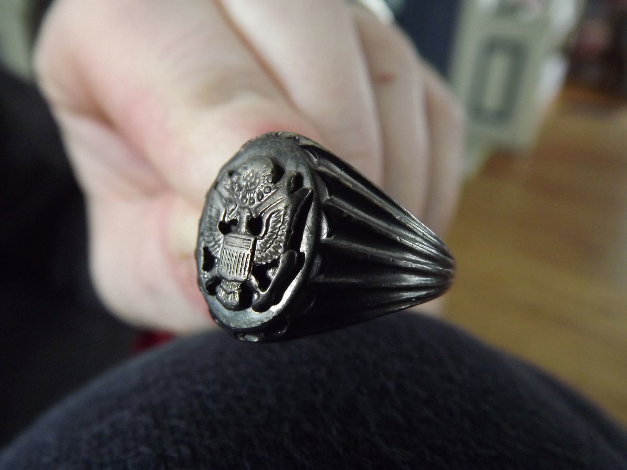 2048x1536 Sterling Silver Presidential Seal Ring