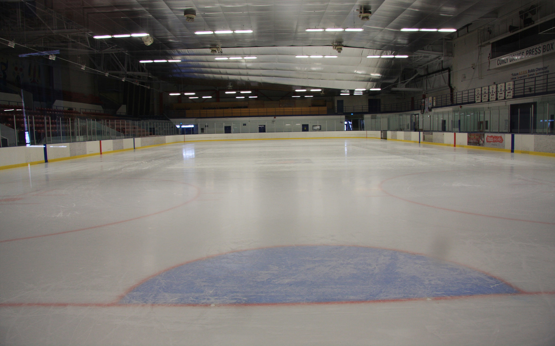 1920x1200 The ice surface and stands at Herbert H. Carnegie Centennial Centre