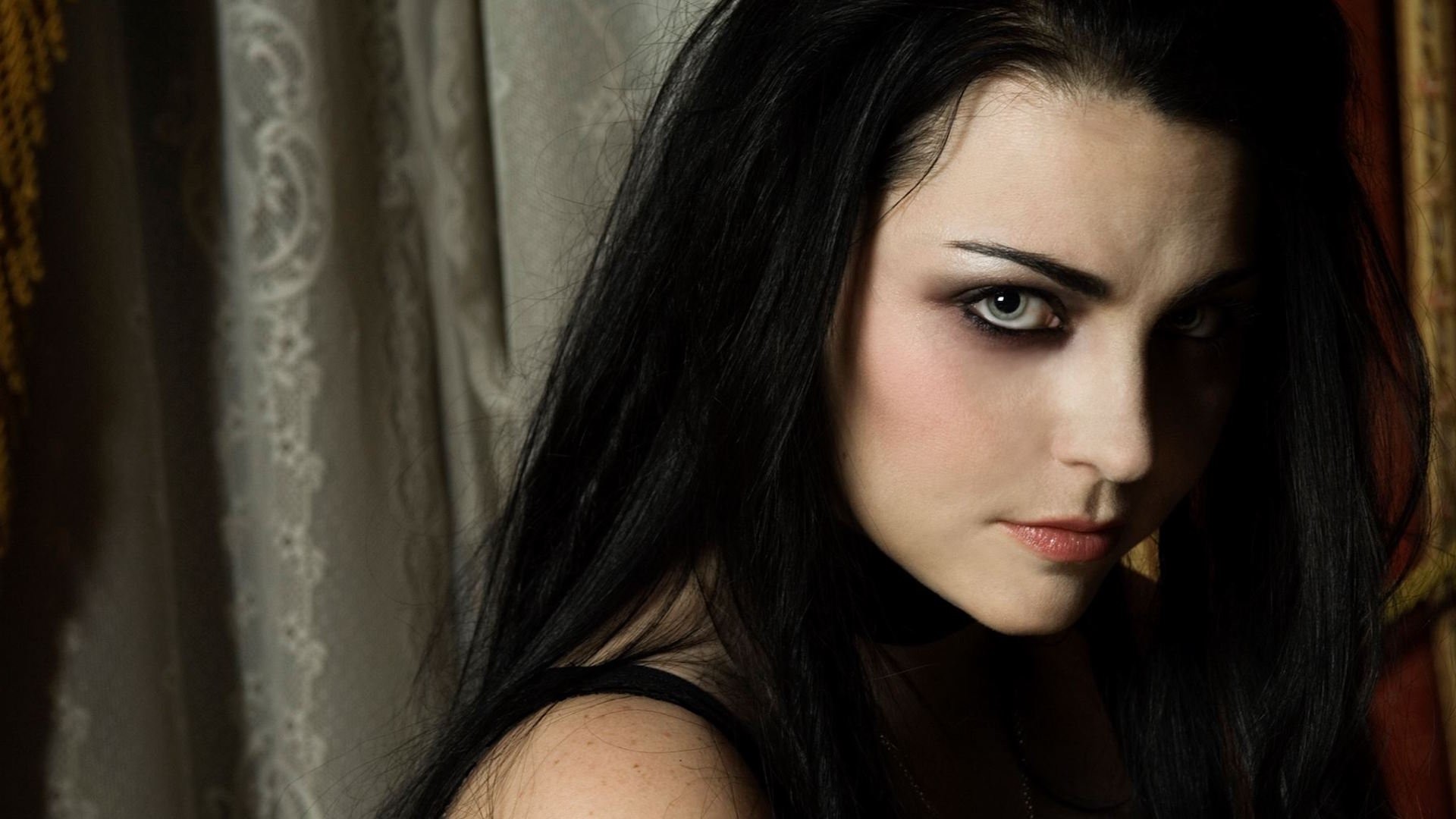 1920x1080 Evanescence's Amy Lee Drops A Stunning Cover Of Portishead's 'It's ...