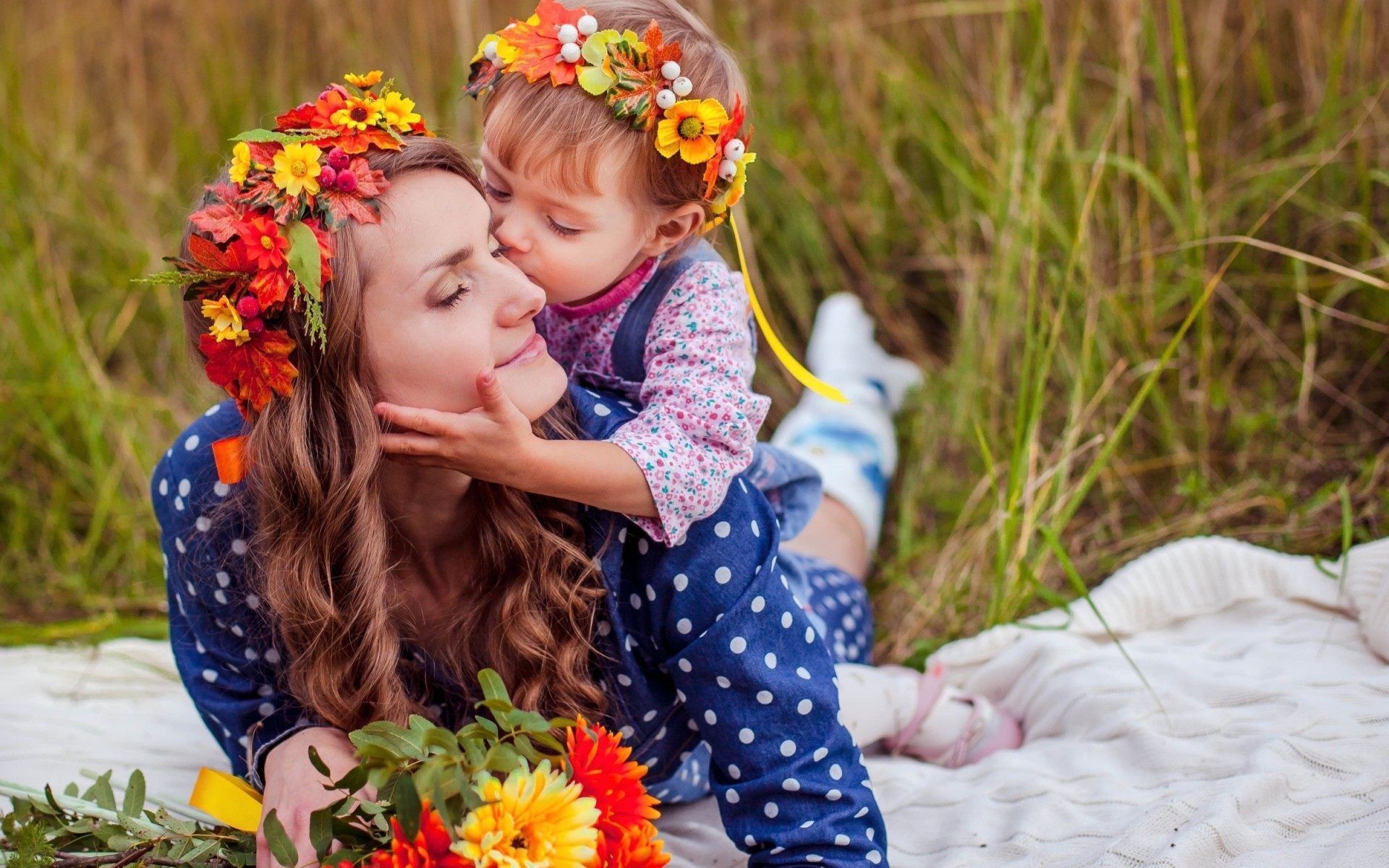 1920x1200 Mother Daughter Love Wallpaper Download Of Cute Family