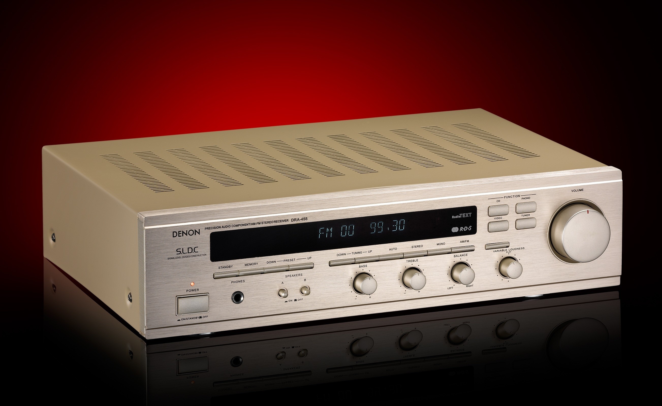 2606x1600 gray denon home stereo amplifier